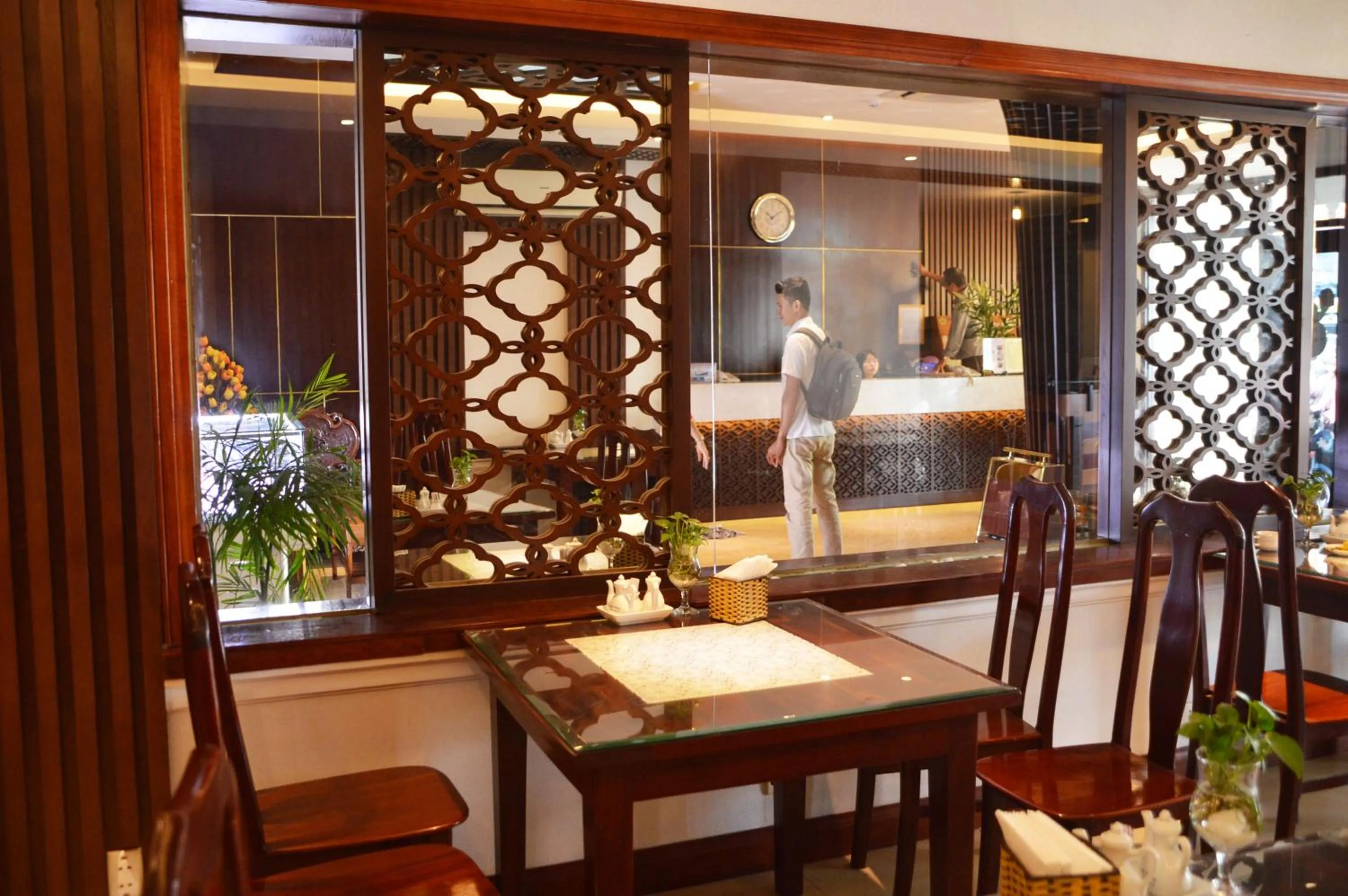 Living room in Phu Tho Hotel