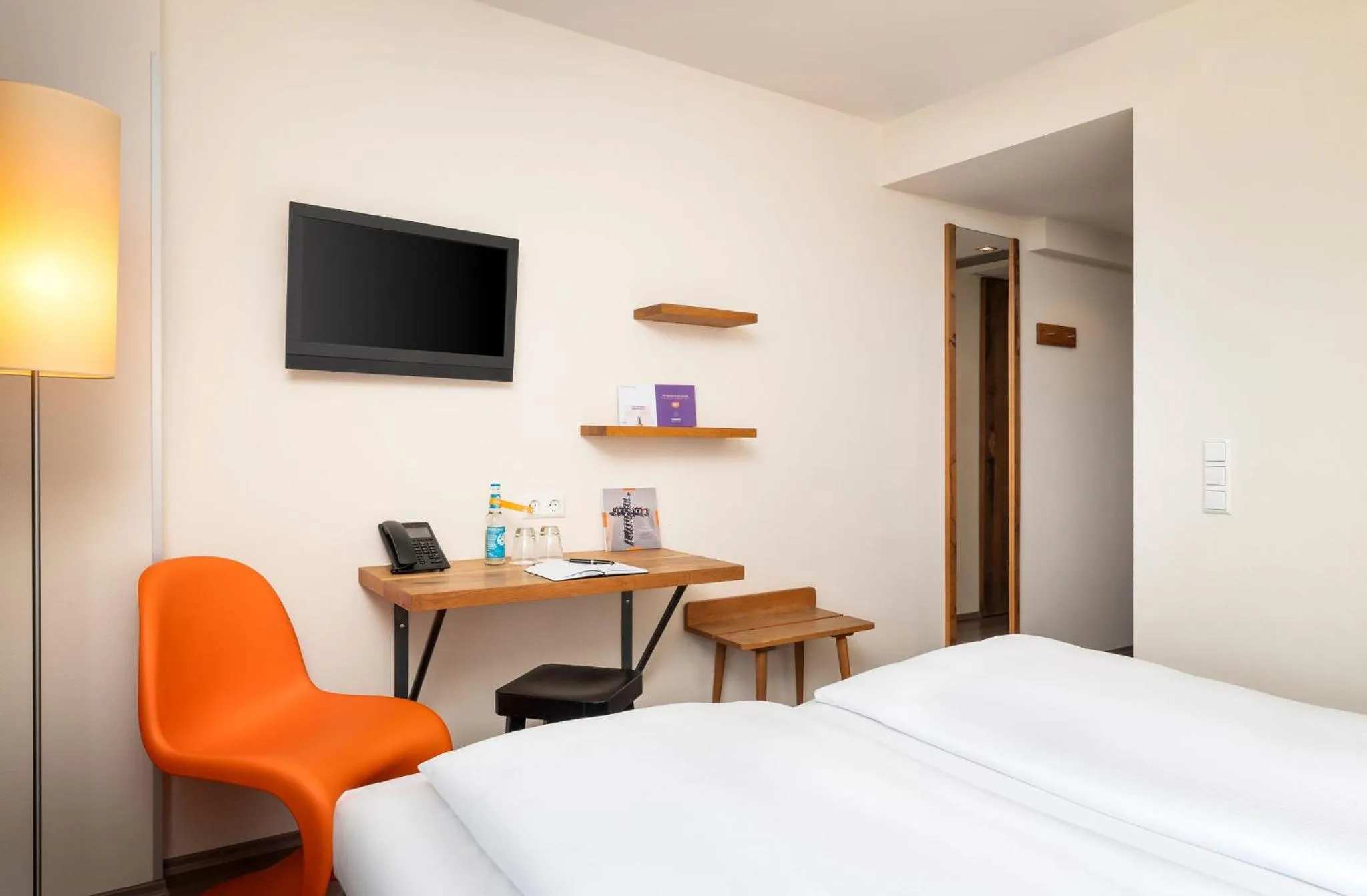 Bed in mainhaus Stadthotel Frankfurt