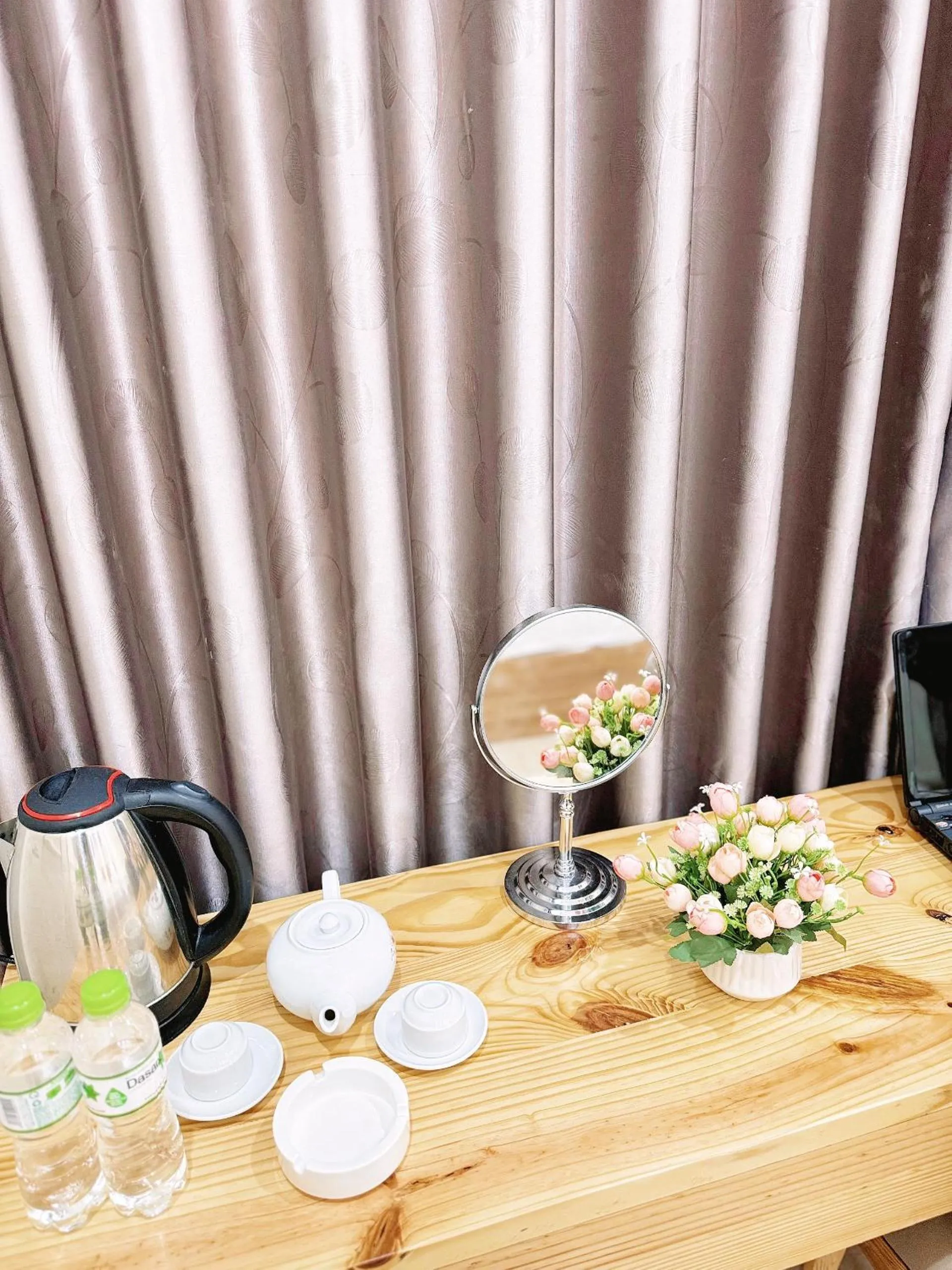 Coffee/tea facilities in ELISA HOTEL