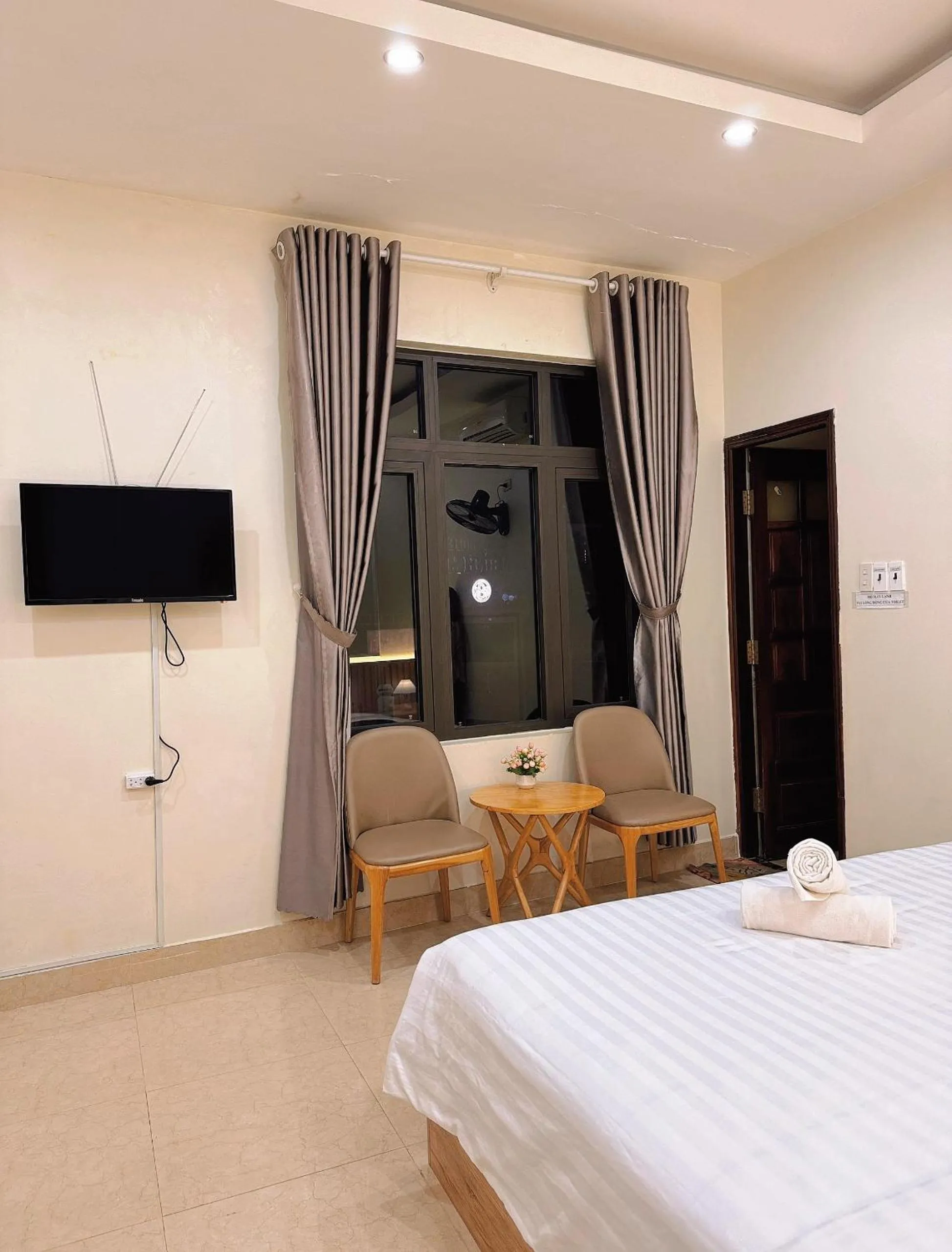 View (from property/room), Bed in ELISA HOTEL