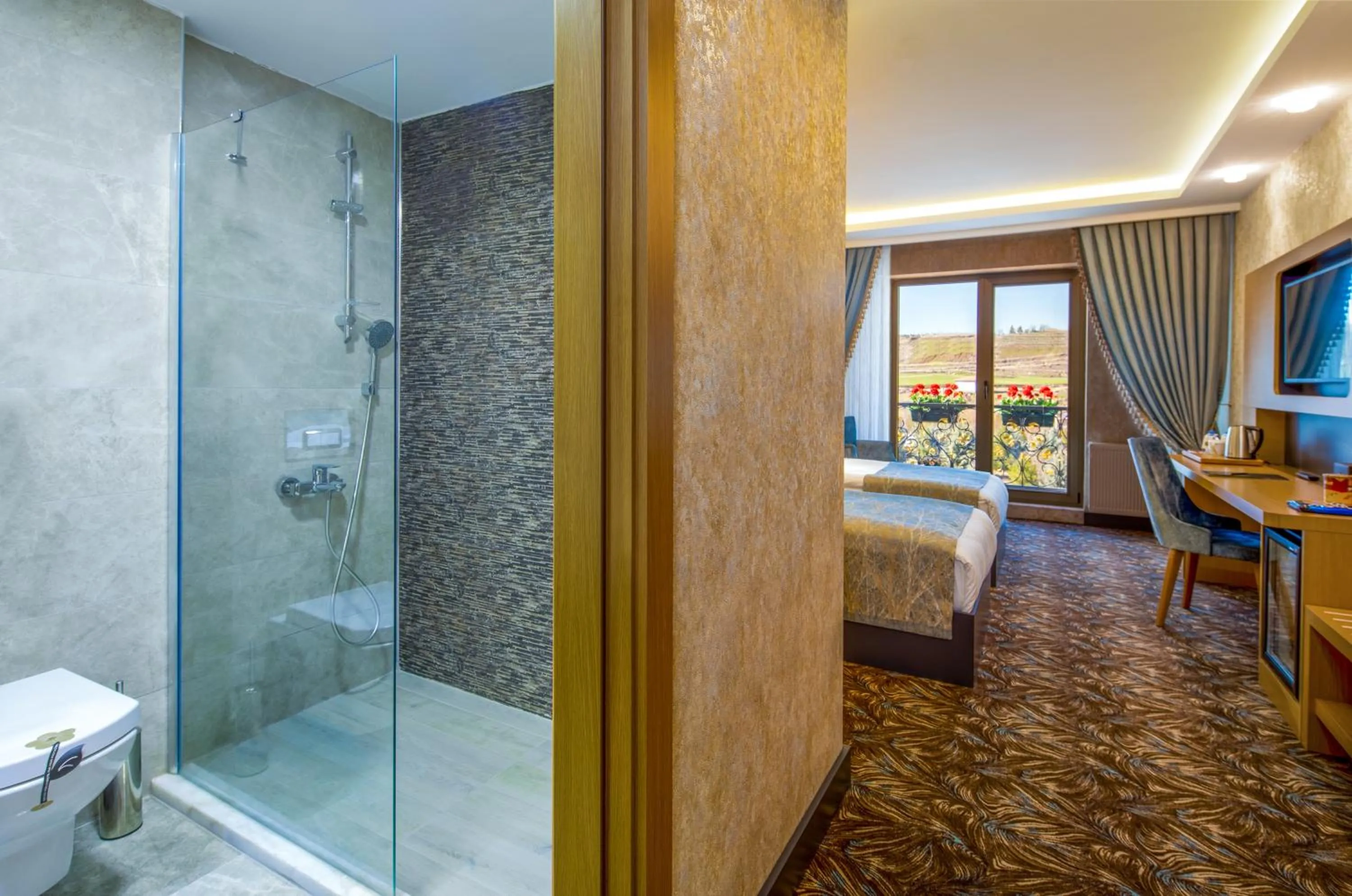 Photo of the whole room in Anemon Kent Diyarbakır Otel