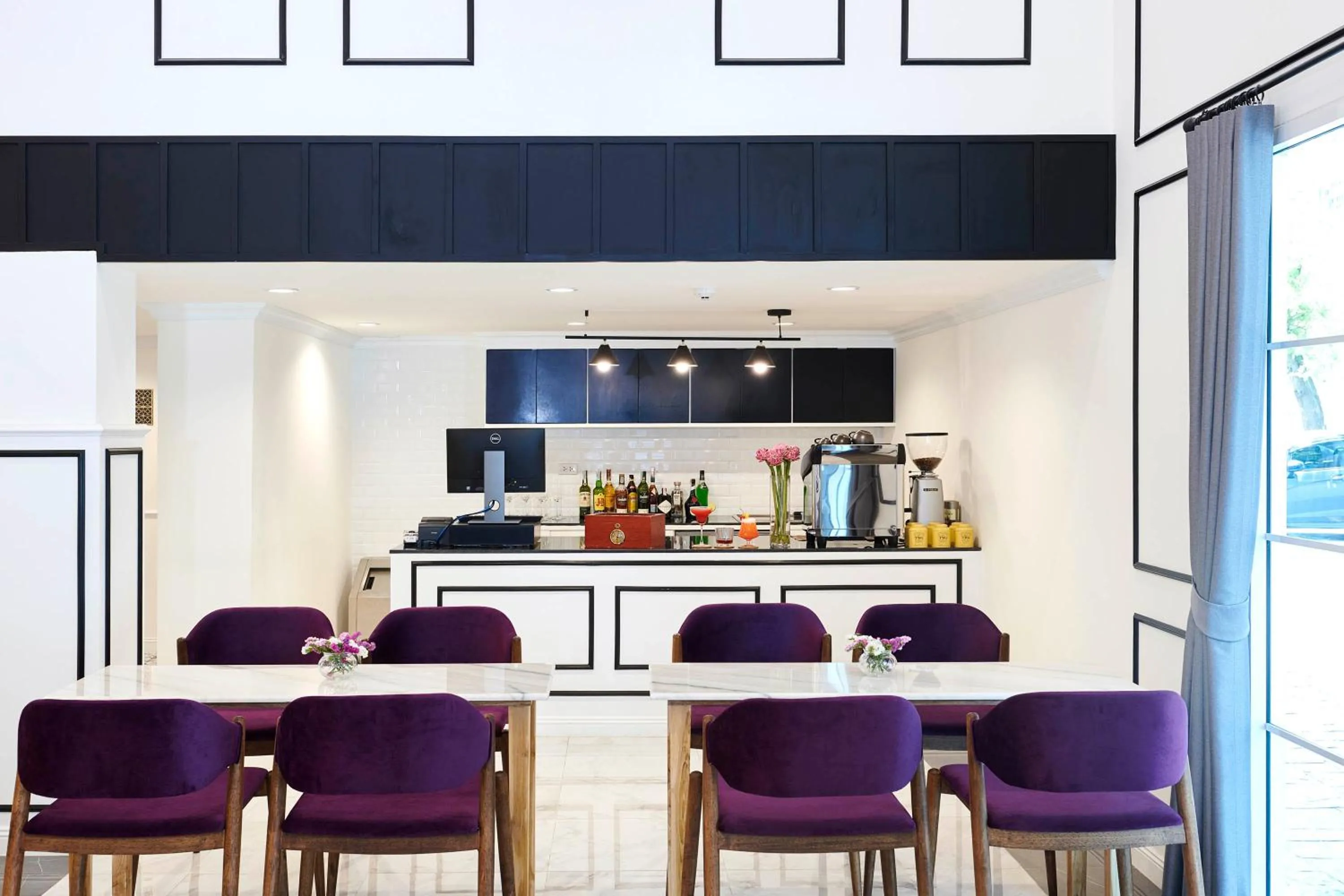 Lounge or bar in Villa De Pranakorn