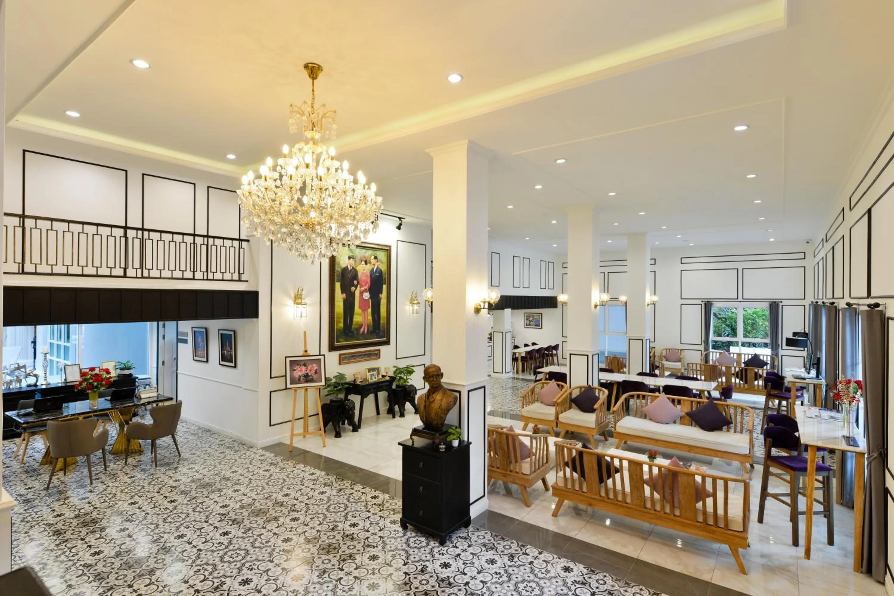 Restaurant/places to eat in Villa De Pranakorn