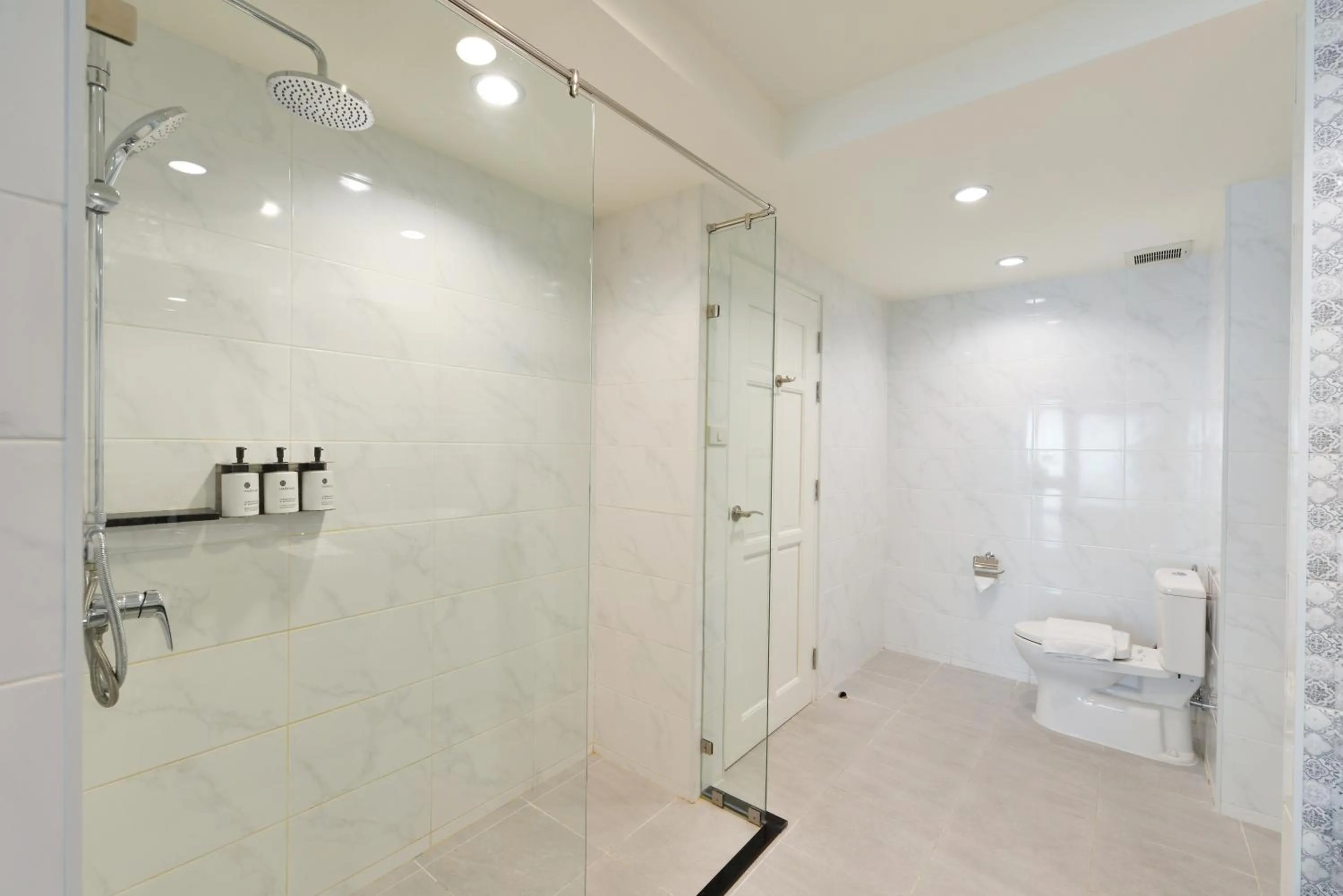 Toilet in Villa De Pranakorn