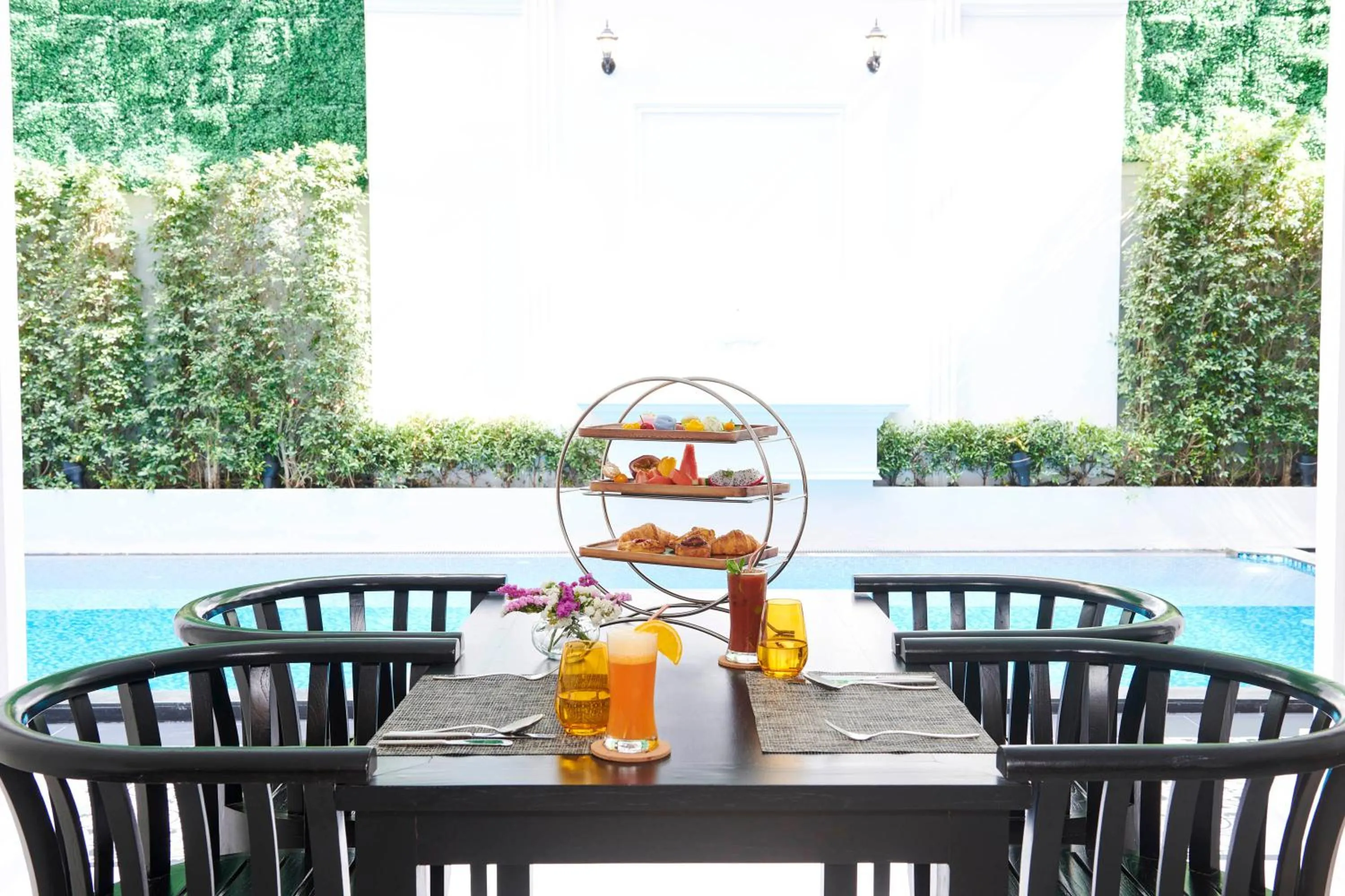 Restaurant/places to eat in Villa De Pranakorn