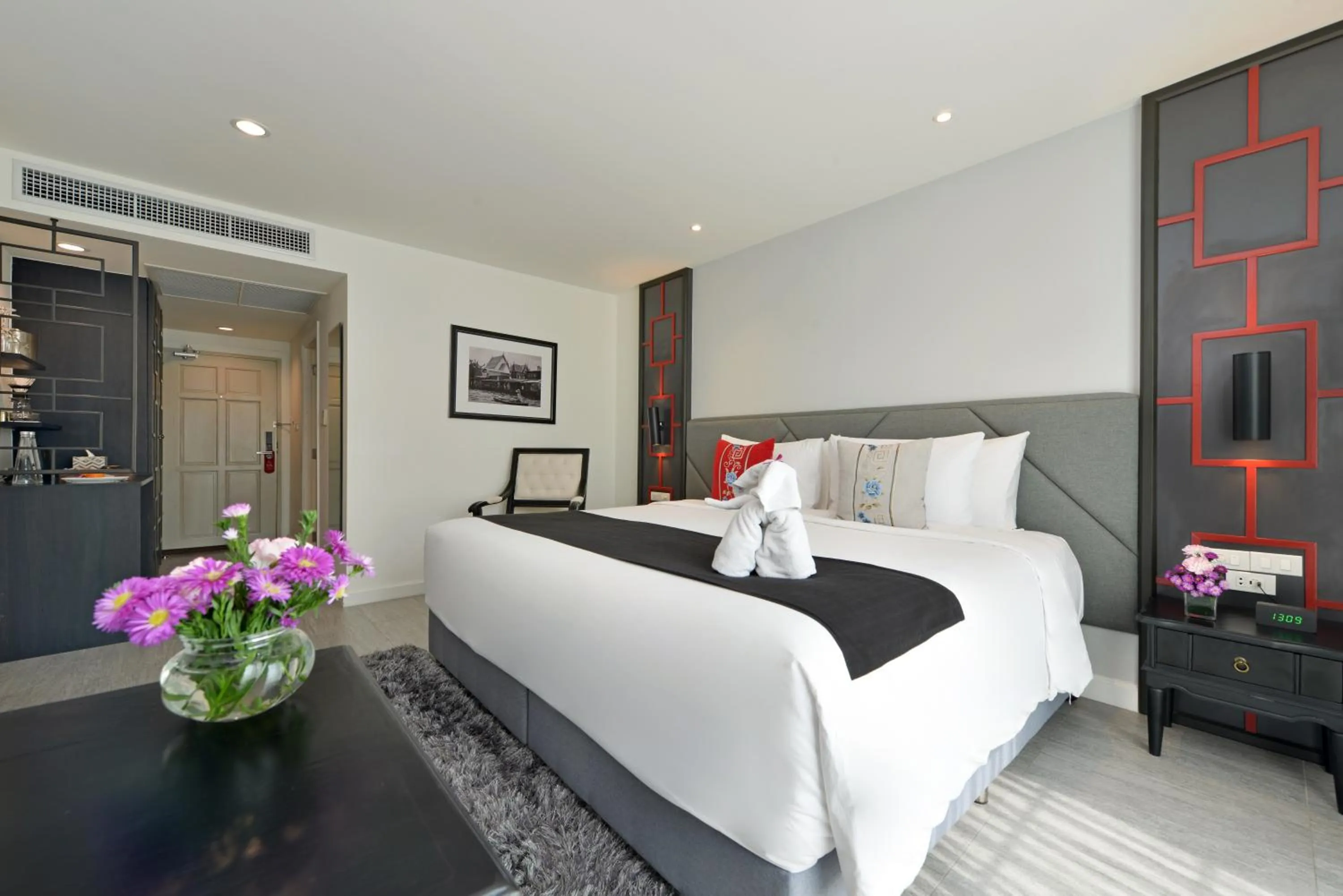 Bed in Villa De Pranakorn