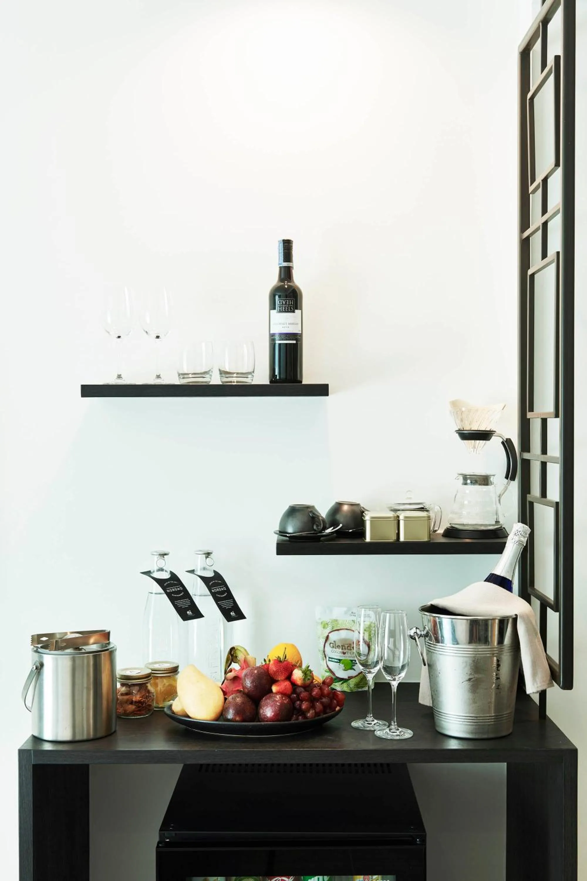 room service in Villa De Pranakorn