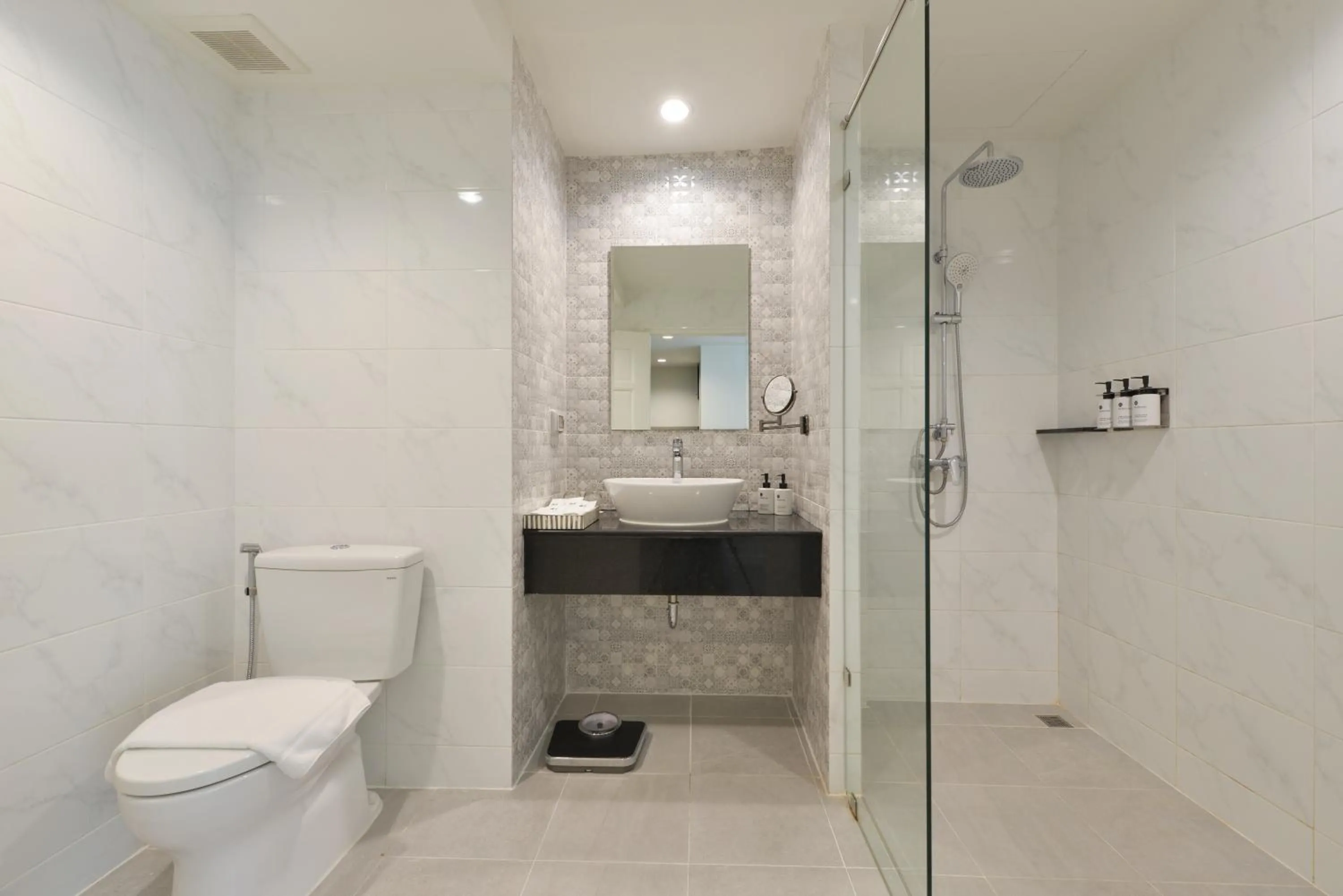 Shower in Villa De Pranakorn