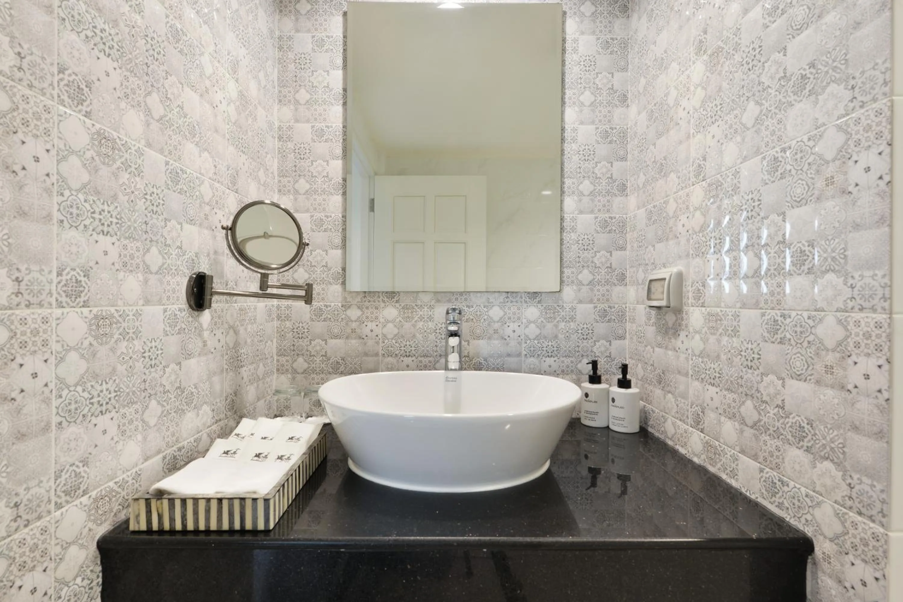 Bathroom in Villa De Pranakorn