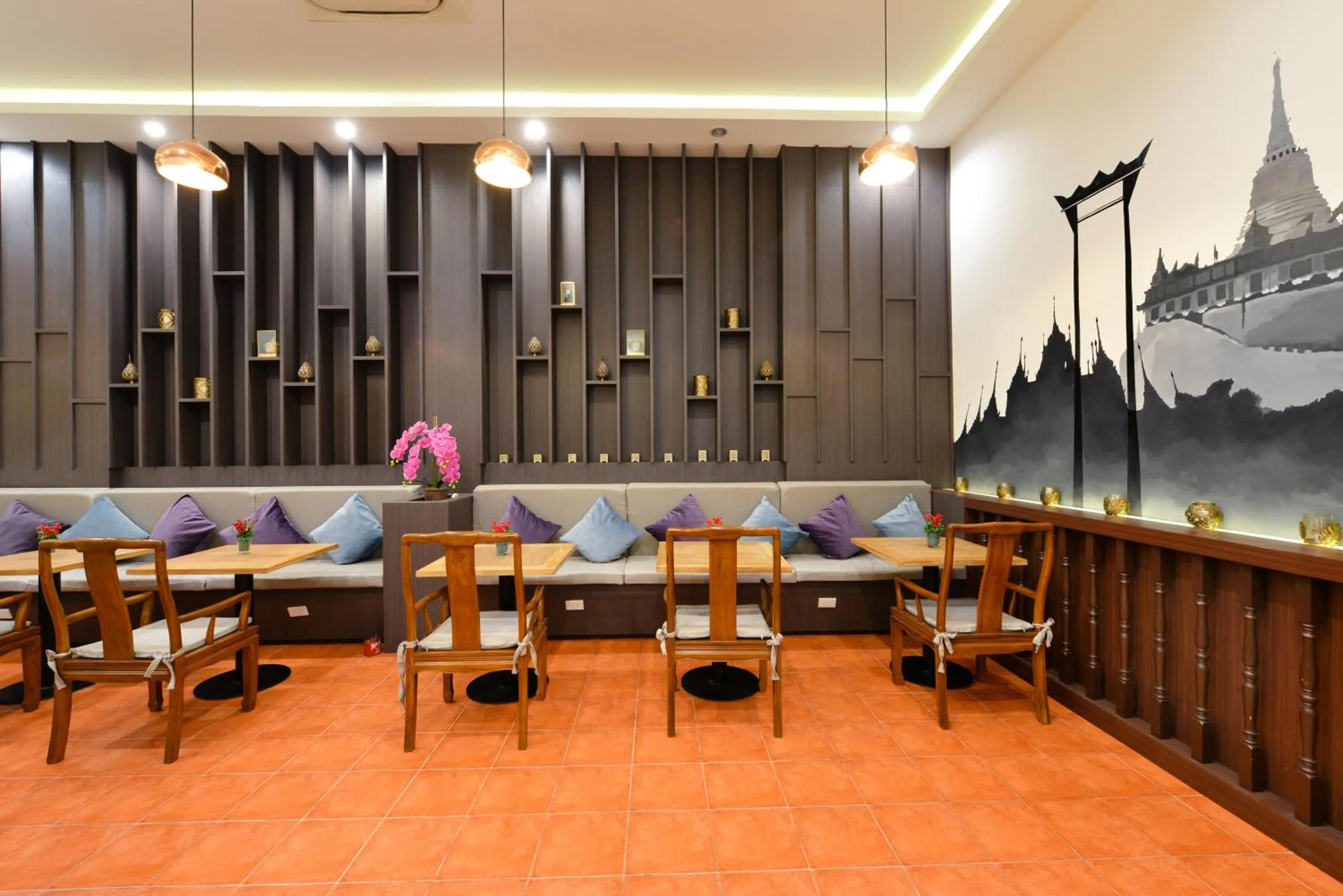 Restaurant/places to eat in Villa De Pranakorn