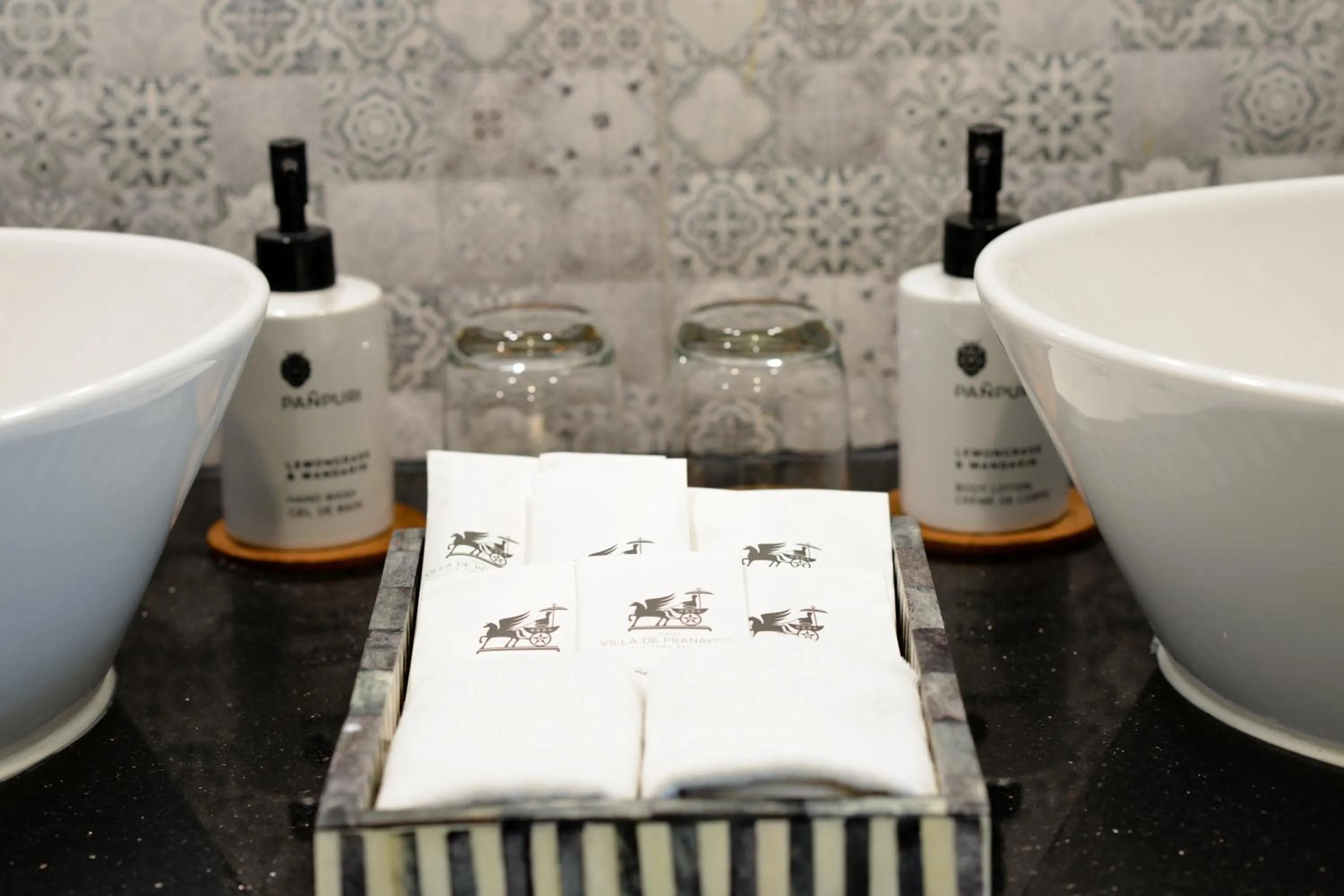 Bathroom in Villa De Pranakorn