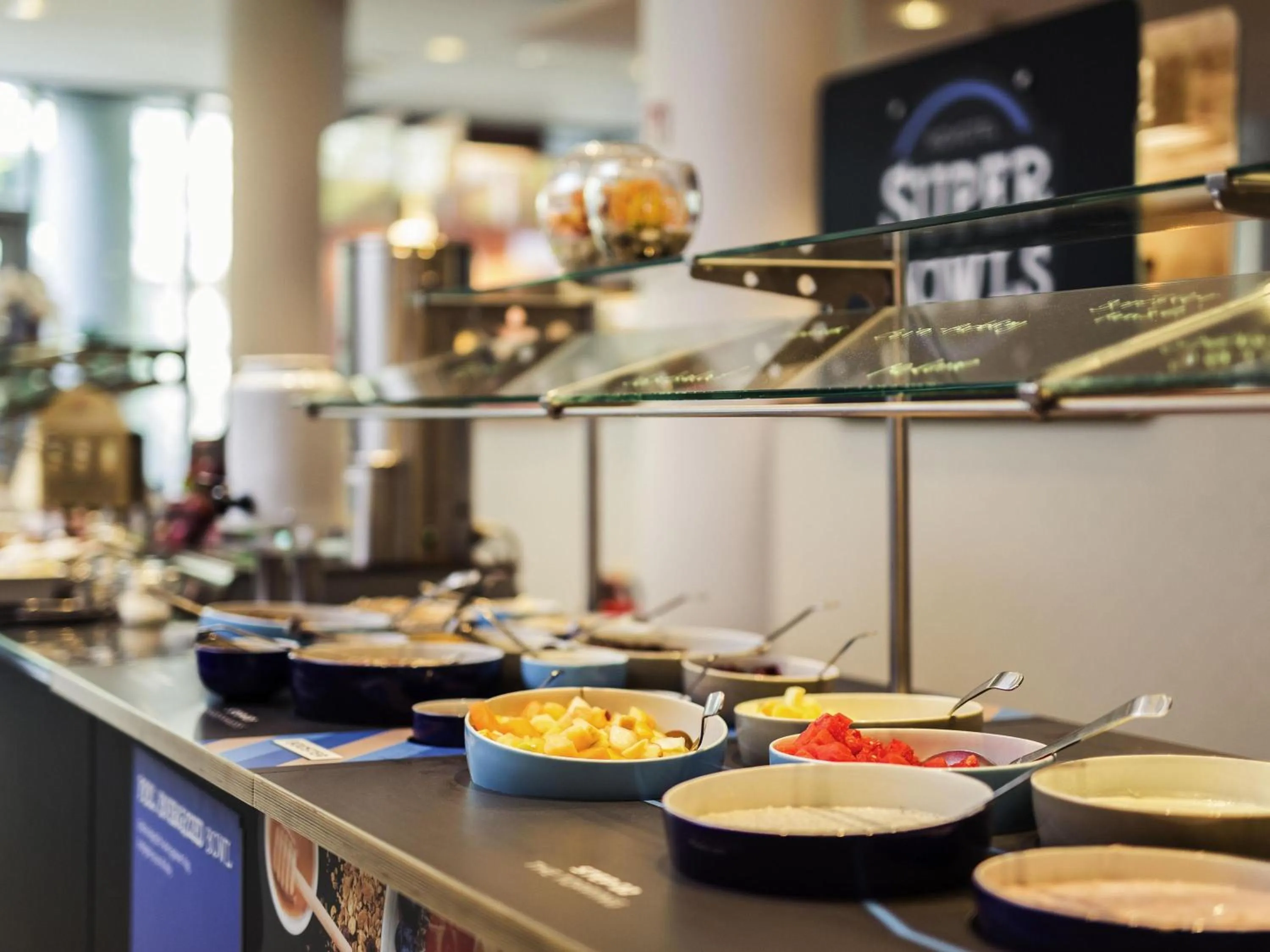 Restaurant/places to eat in Novotel Düsseldorf City West