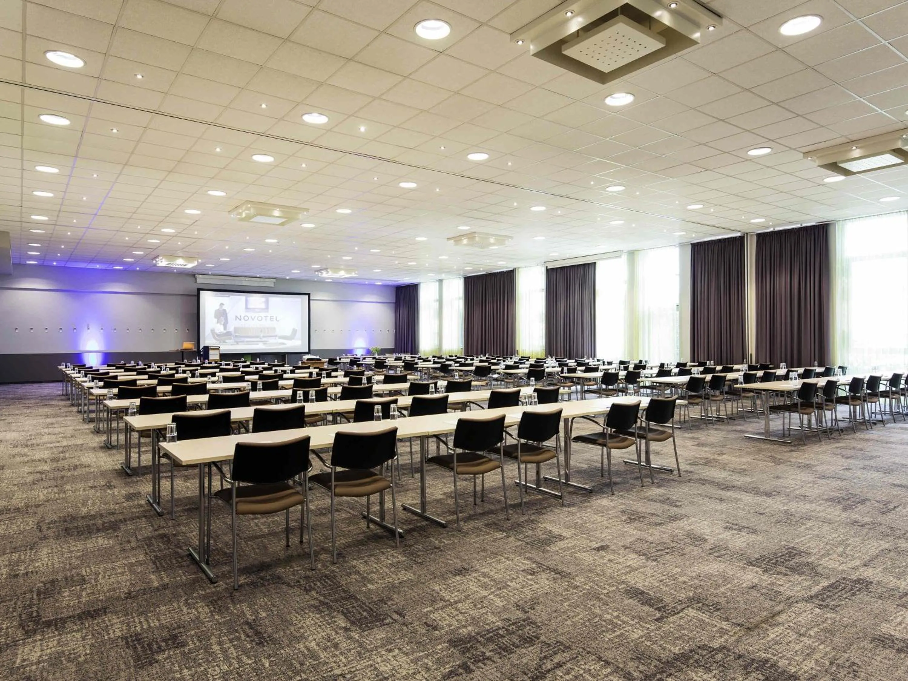 Meeting/conference room in Novotel Düsseldorf City West