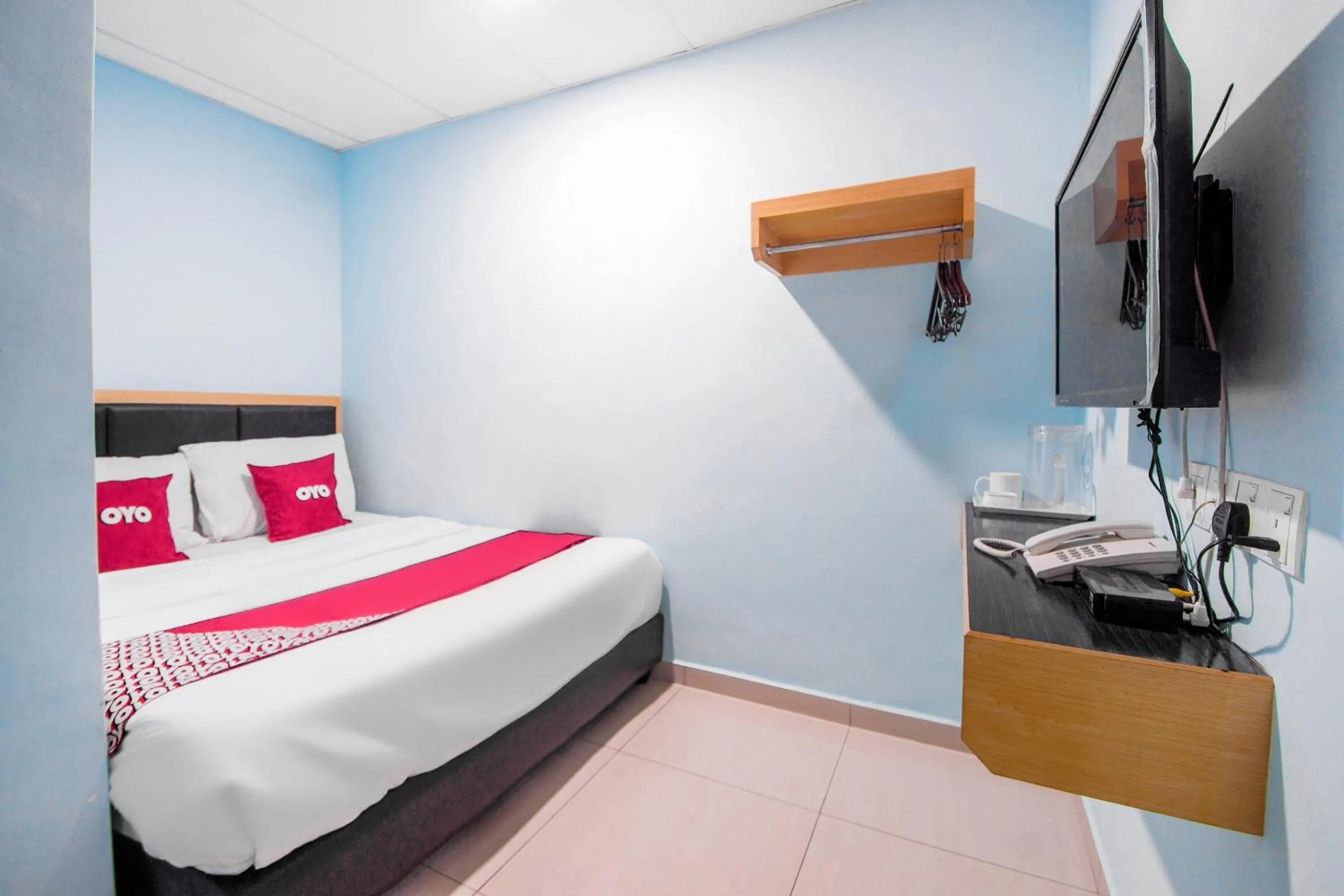 Bedroom, Bed in OYO 89842 Hotel 22, Northport