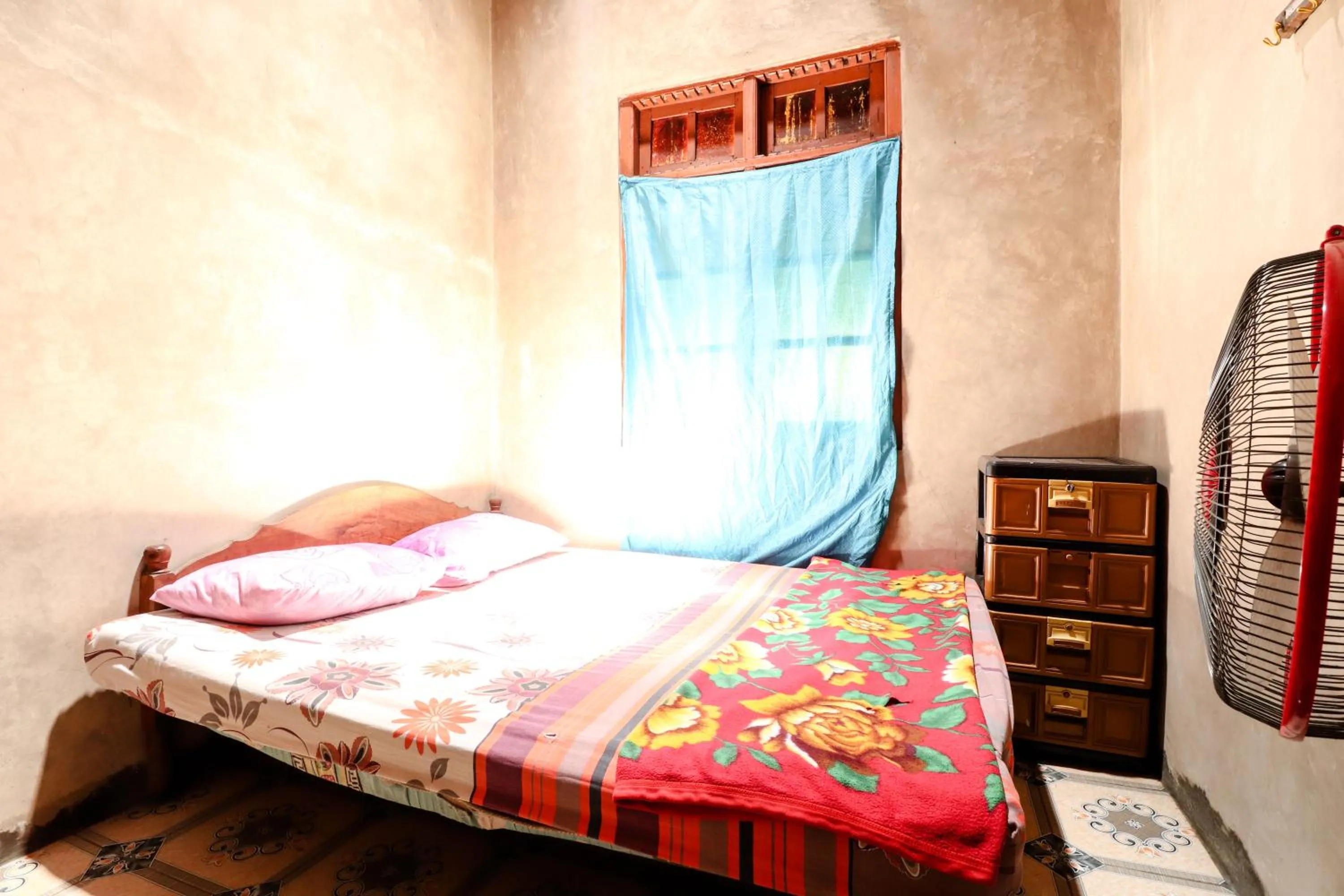 Bedroom, Bed in Iran Homestay