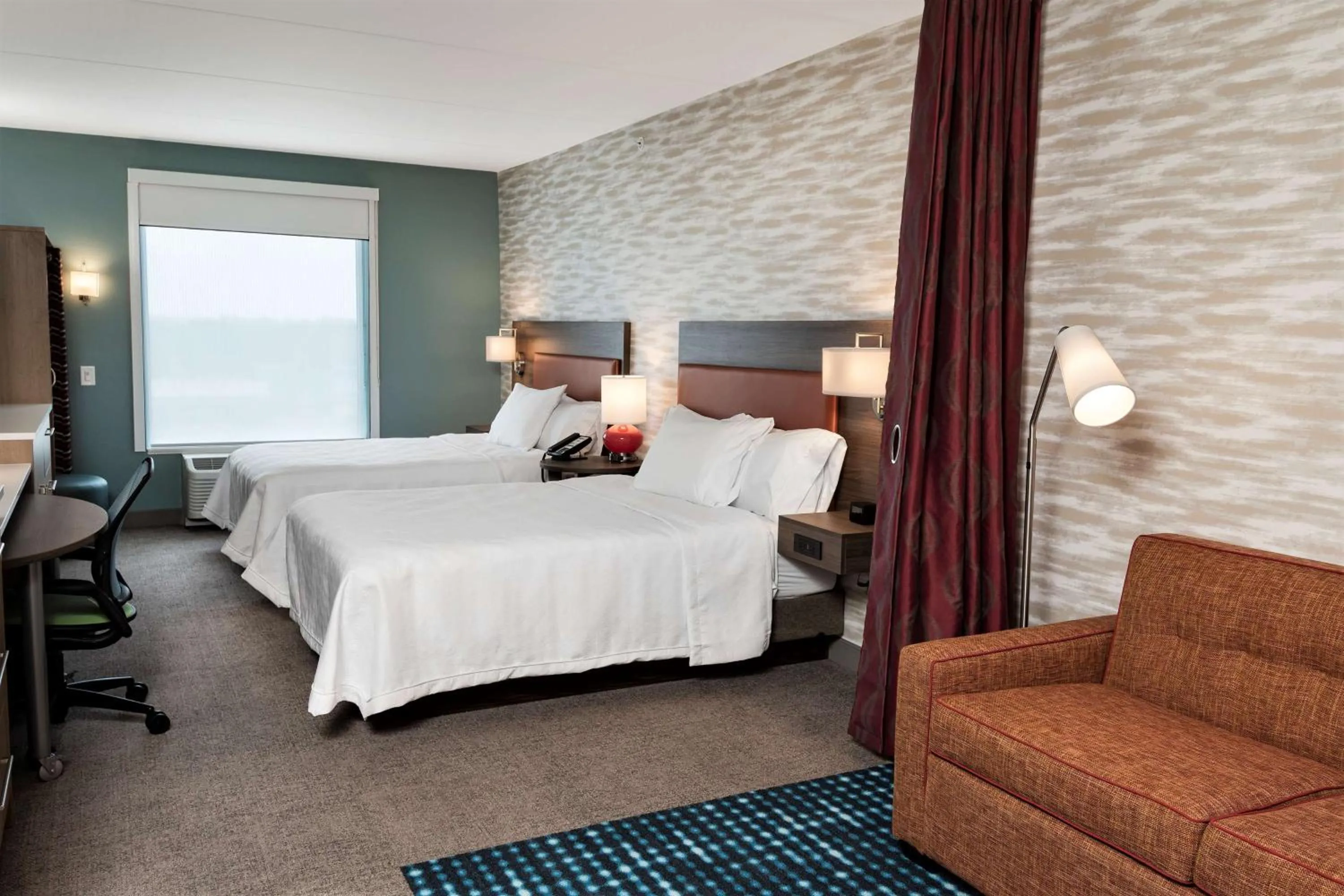 Bedroom, Bed in Home2 Suites By Hilton Roswell, Ga