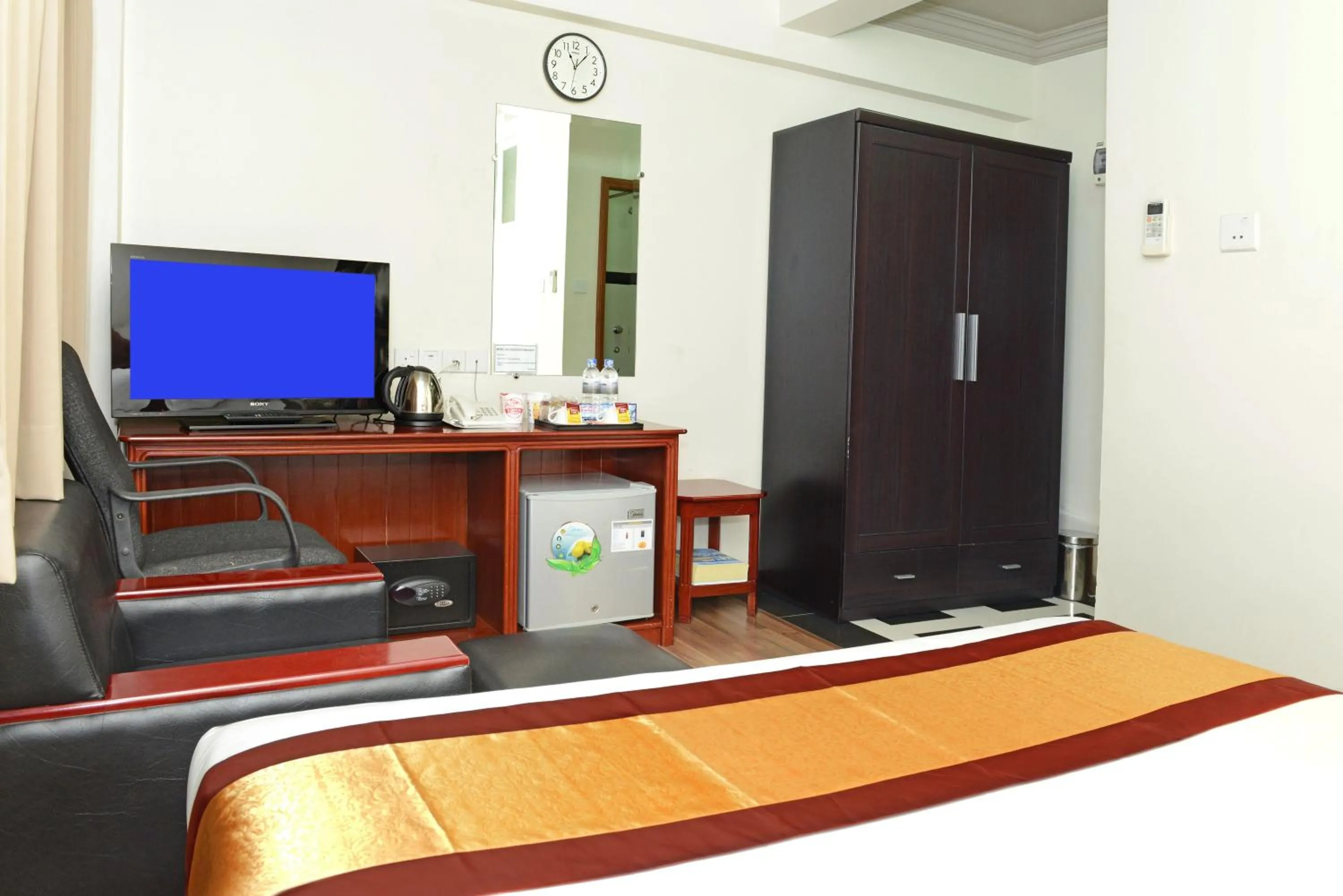 Bedroom in Hotel Grand United - Chinatown