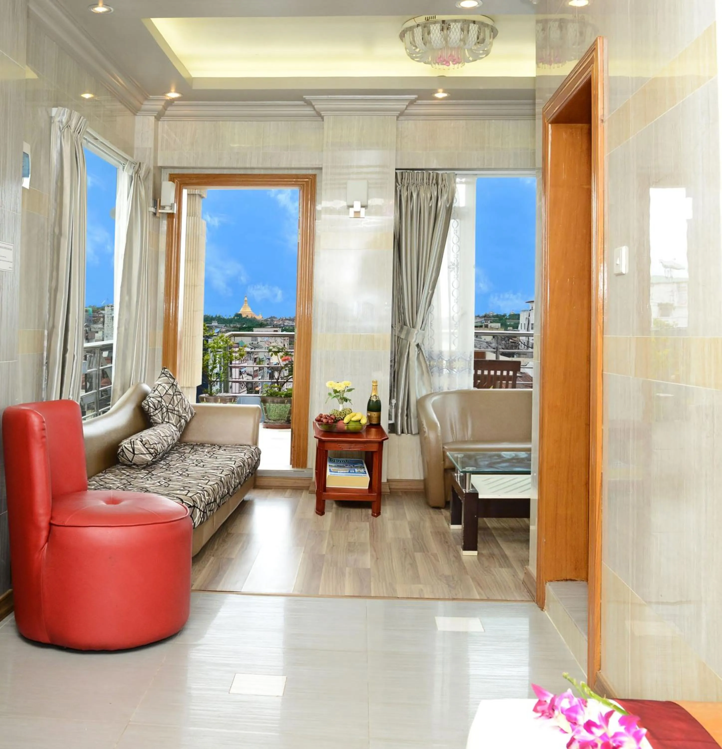 Seating area in Hotel Grand United - Chinatown