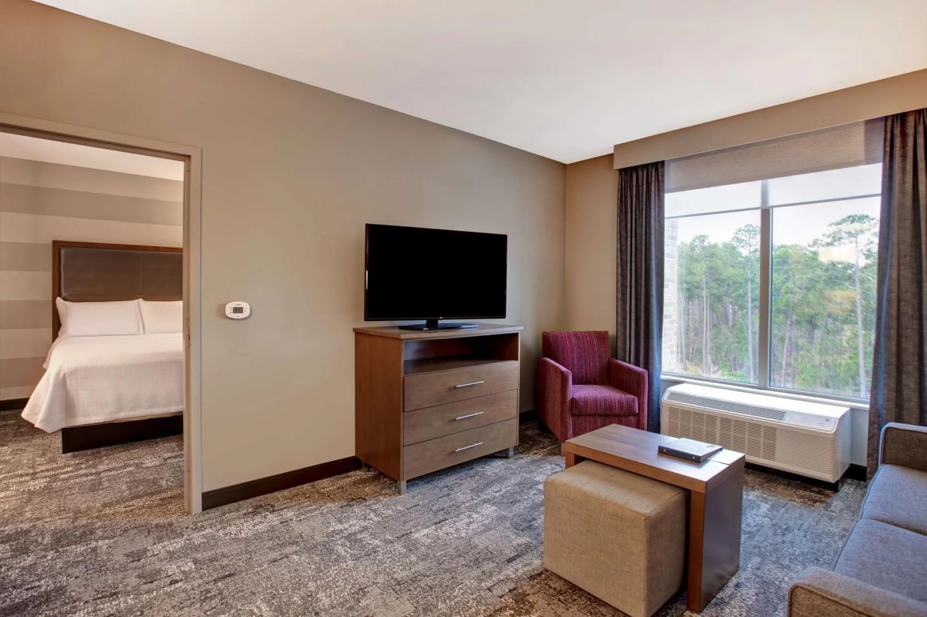 Bedroom, Bed in Homewood Suites By Hilton Summerville