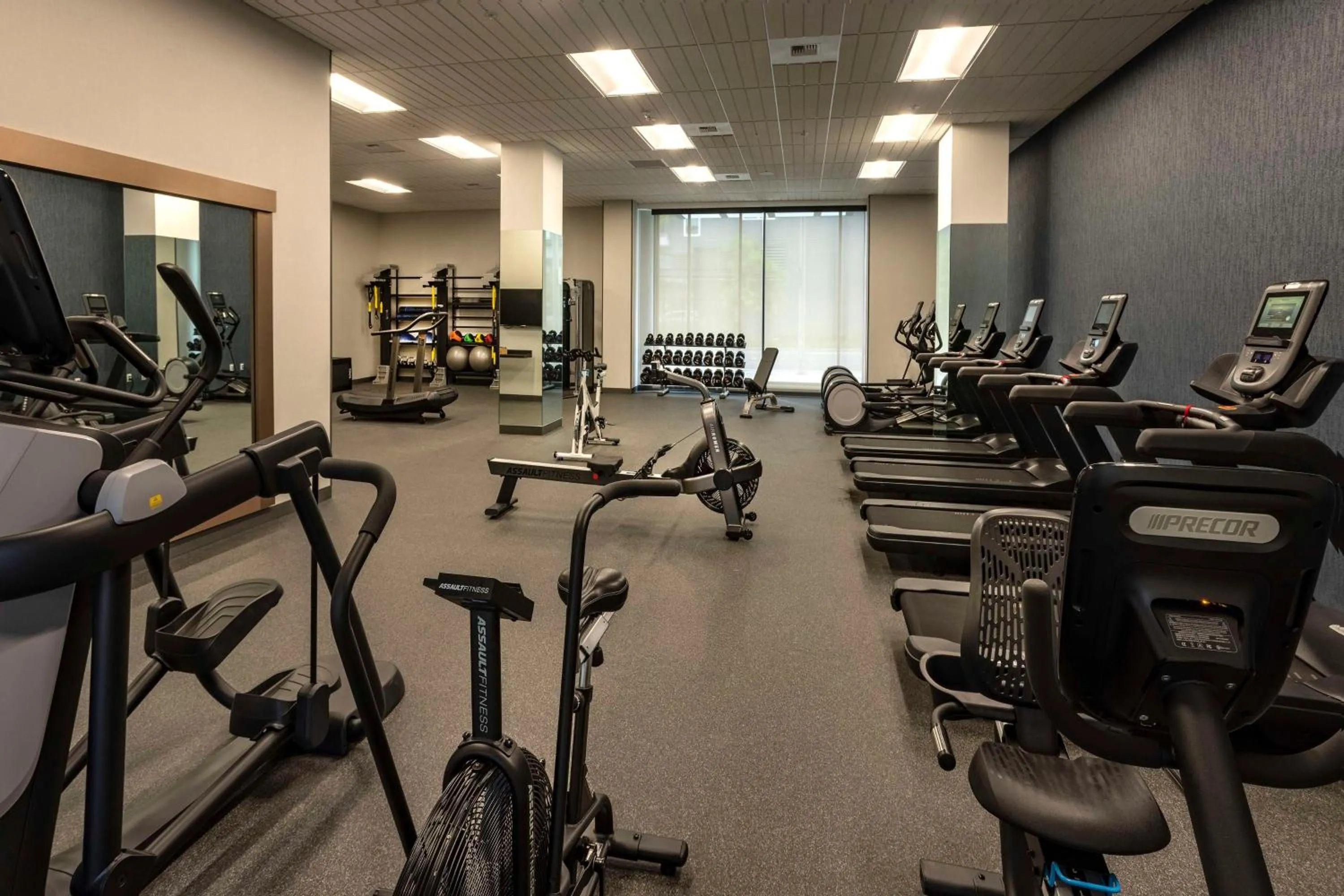 Fitness centre/facilities in Hilton Garden Inn Redmond WA