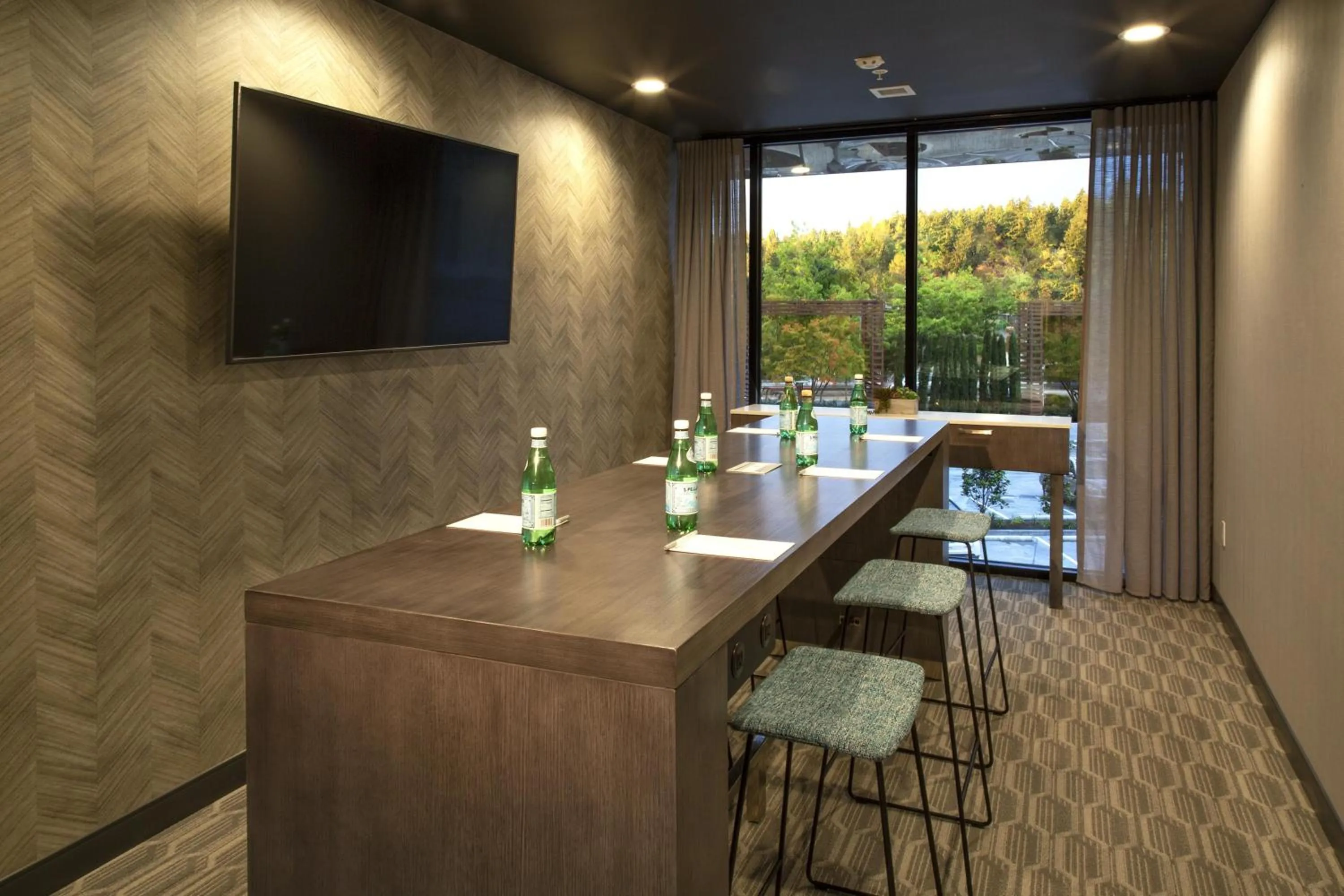 Meeting/conference room in Hilton Garden Inn Redmond WA