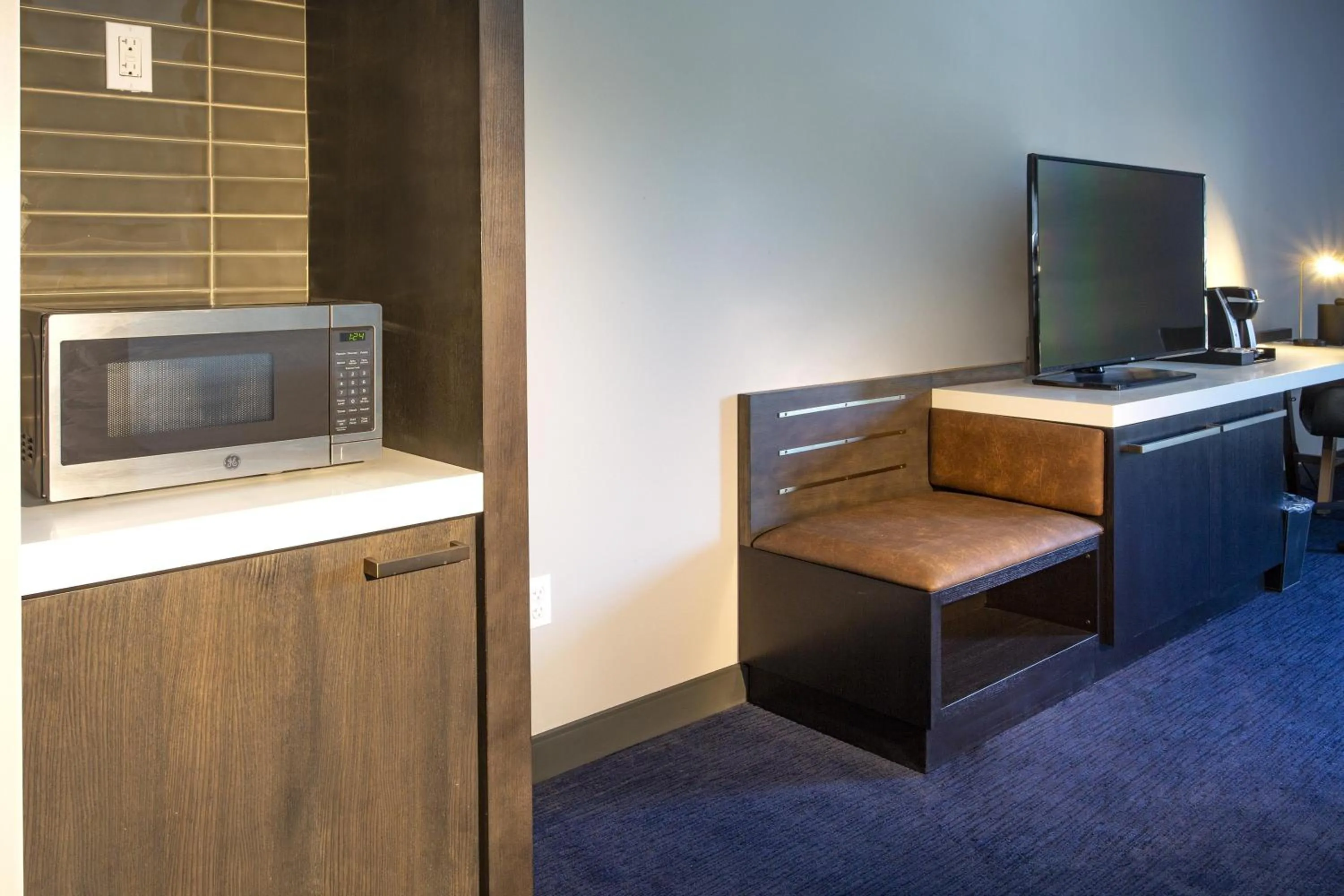 Bedroom in Hilton Garden Inn Redmond WA