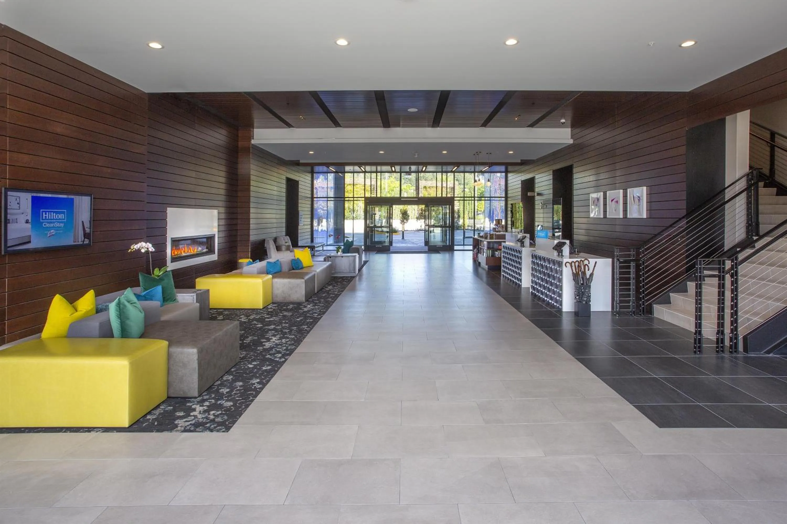 Lobby or reception in Hilton Garden Inn Redmond WA
