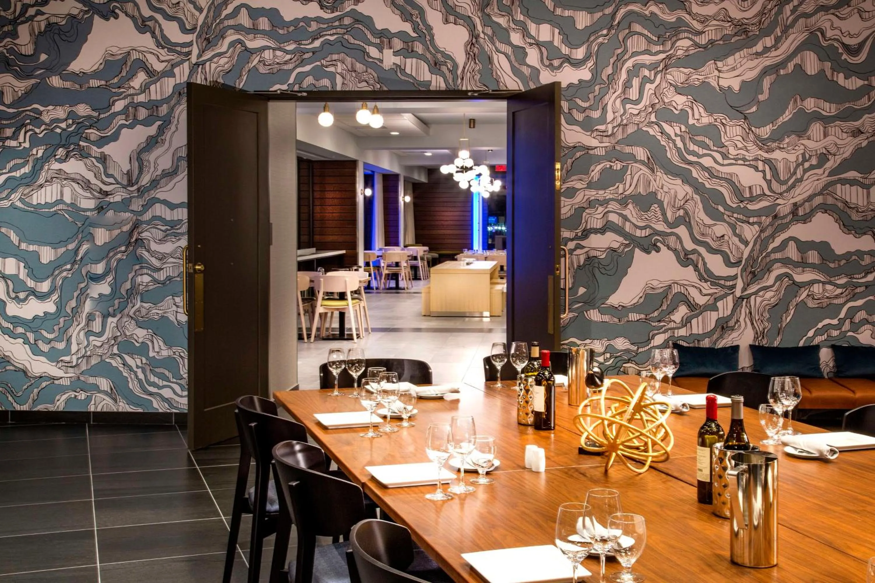 Restaurant/places to eat in Hilton Garden Inn Redmond WA