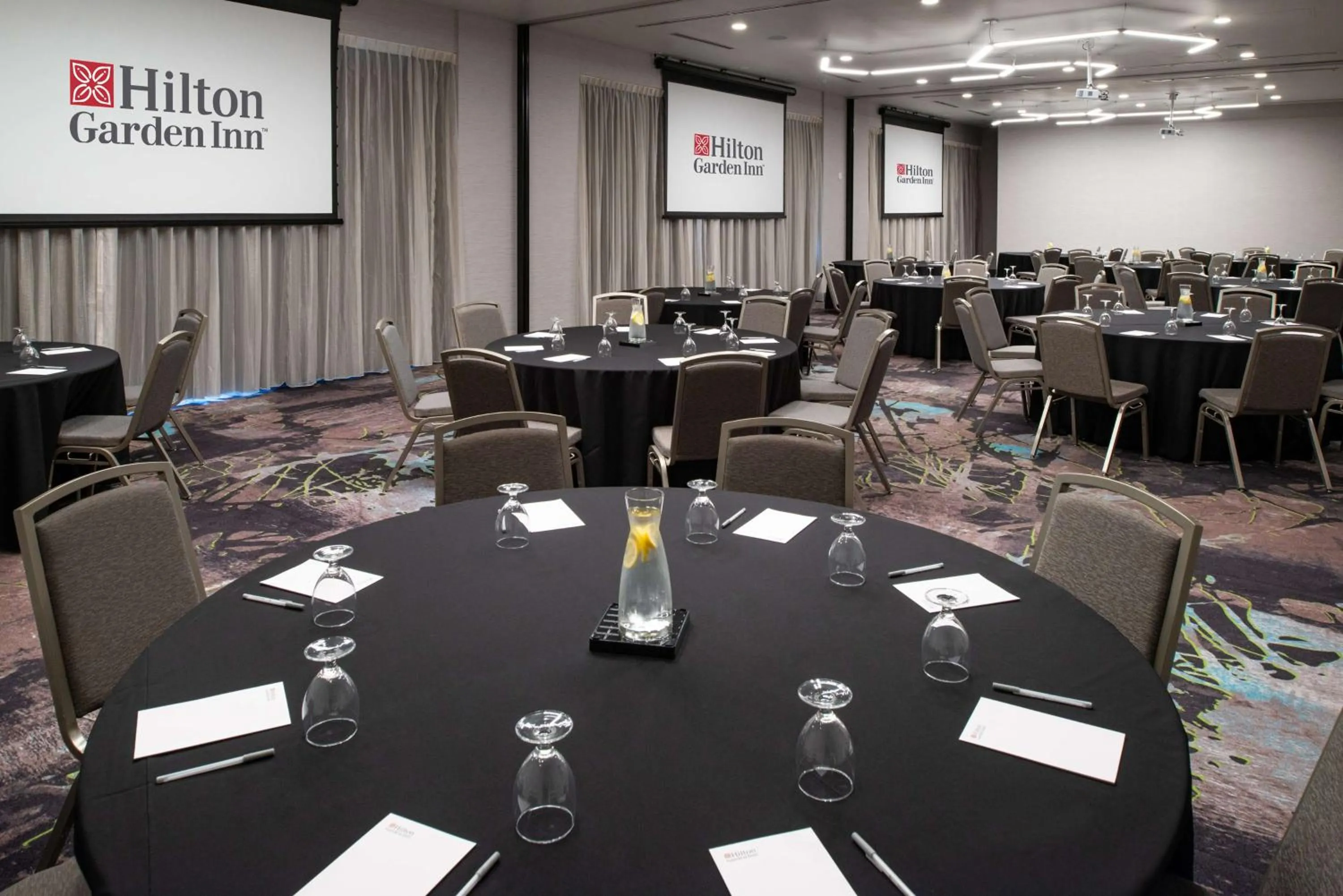Meeting/conference room in Hilton Garden Inn Seattle Lynnwood, Wa