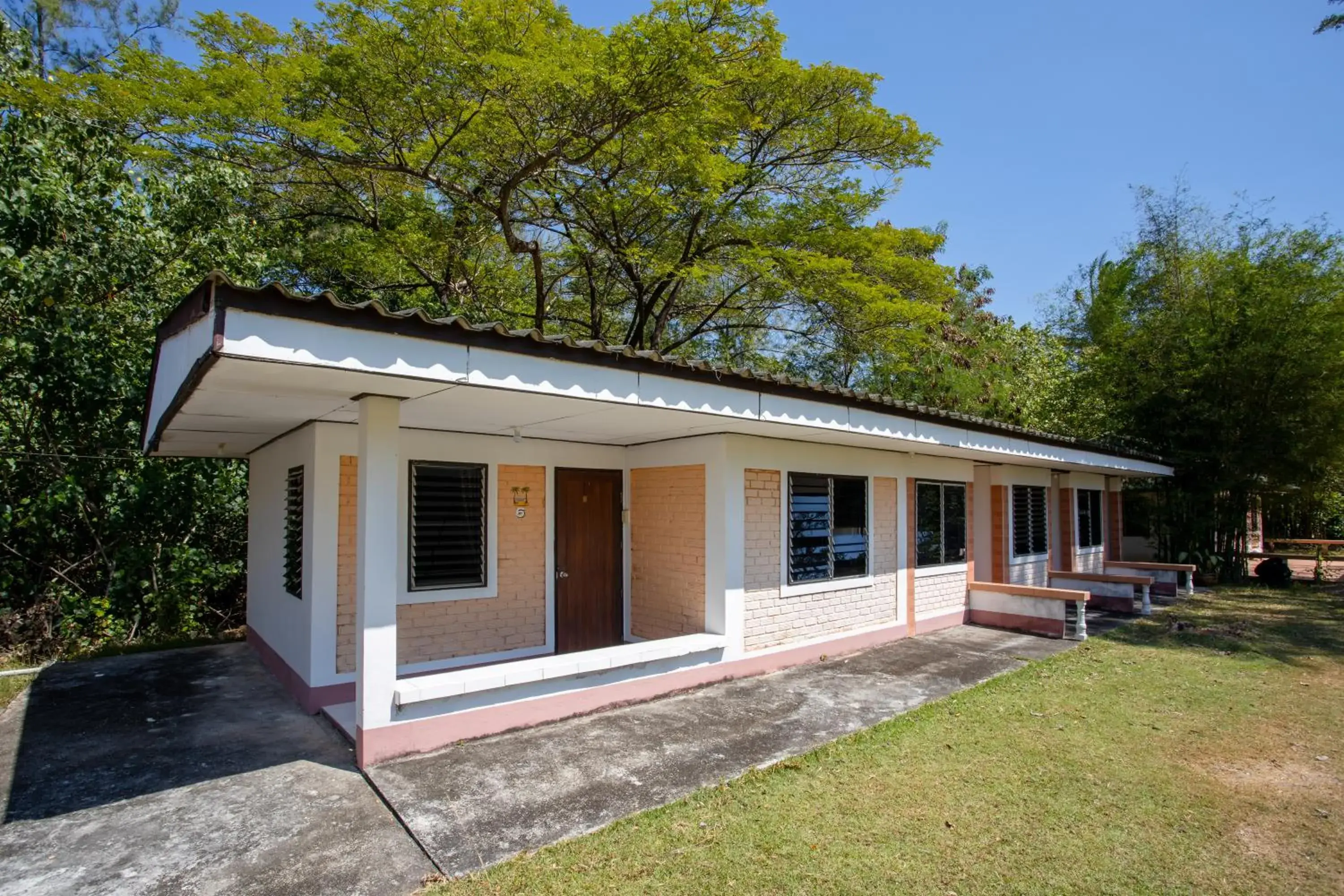 Family Room with Side Sea View in Andaman Peace Resort Family Room with Side Sea View in Andaman Peace Resort