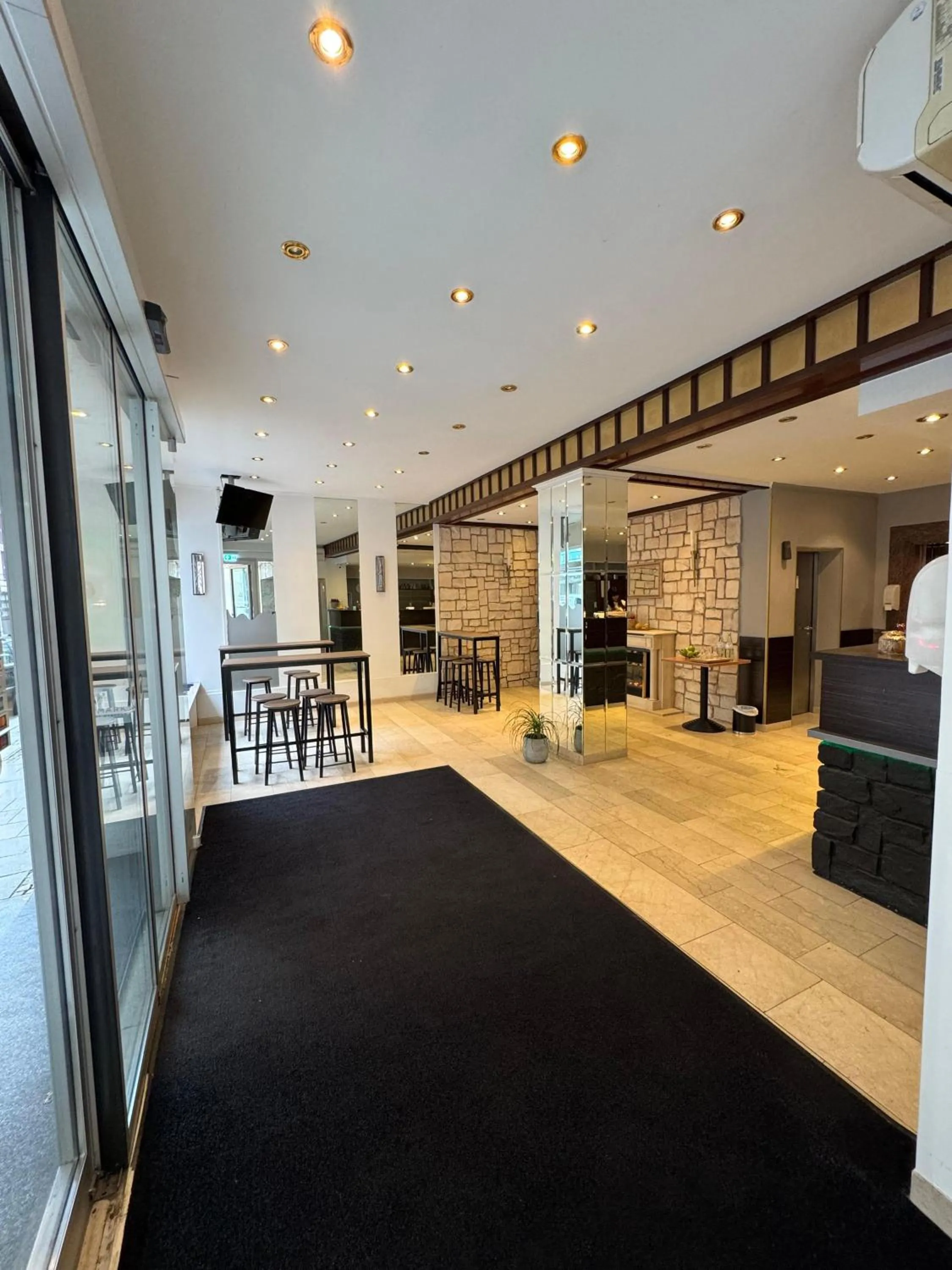 Lobby or reception in Centro Hotel Mondial München City, Trademark Collection by Wyndham