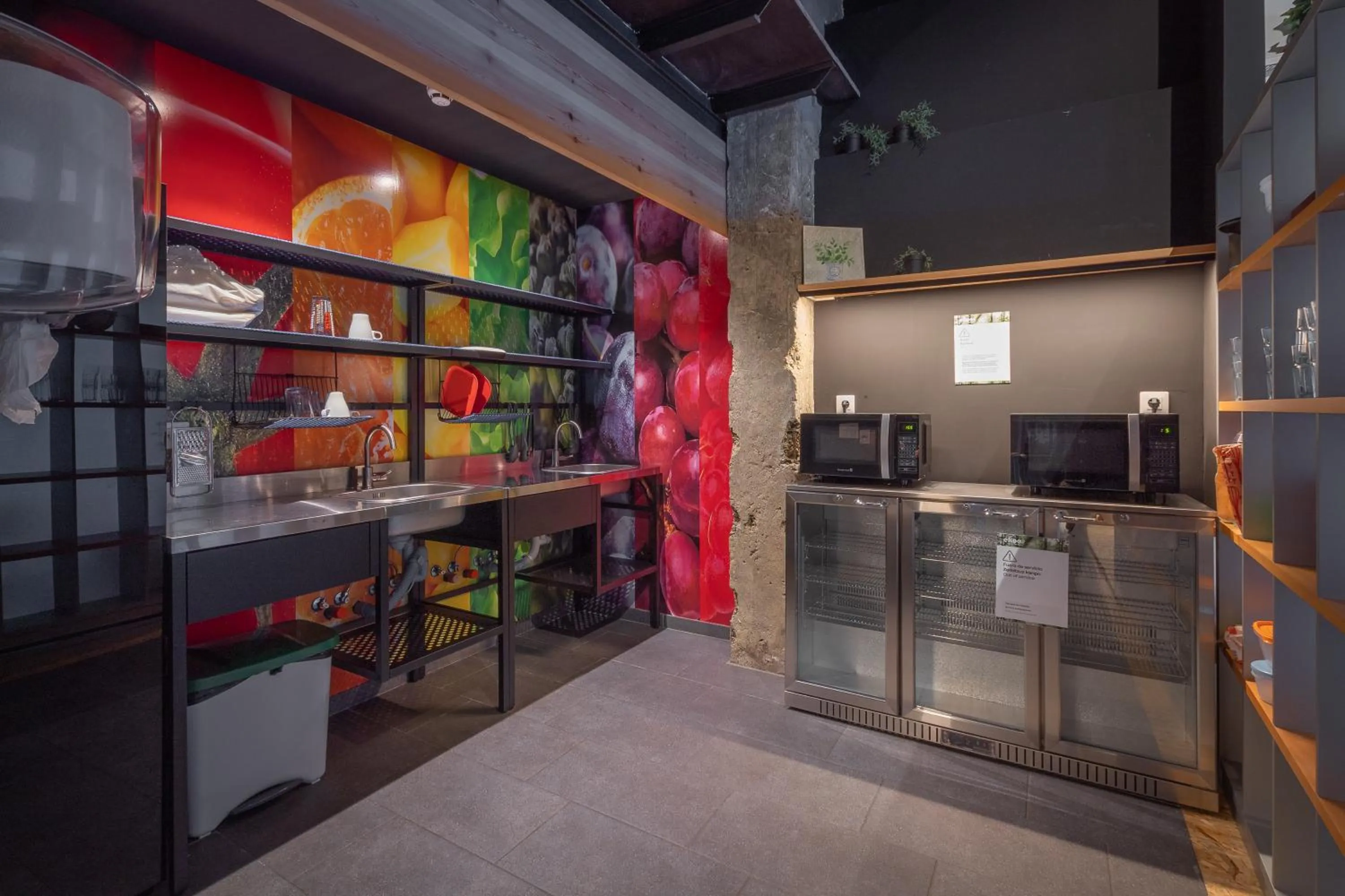 Coffee/tea facilities in Ekoos Hostel, Bilbao Eko Hostel