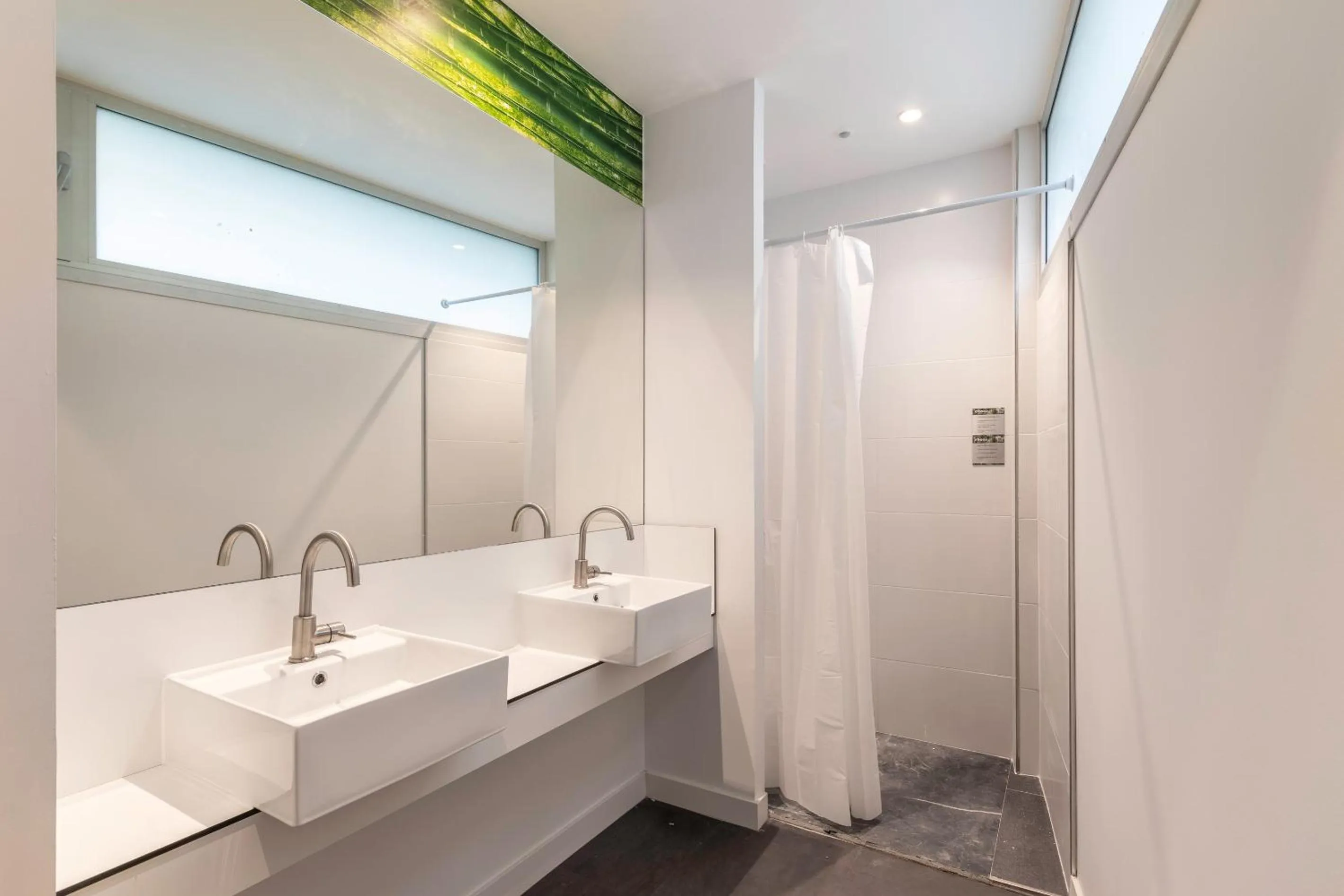 Shower in Ekoos Hostel, Bilbao Eko Hostel