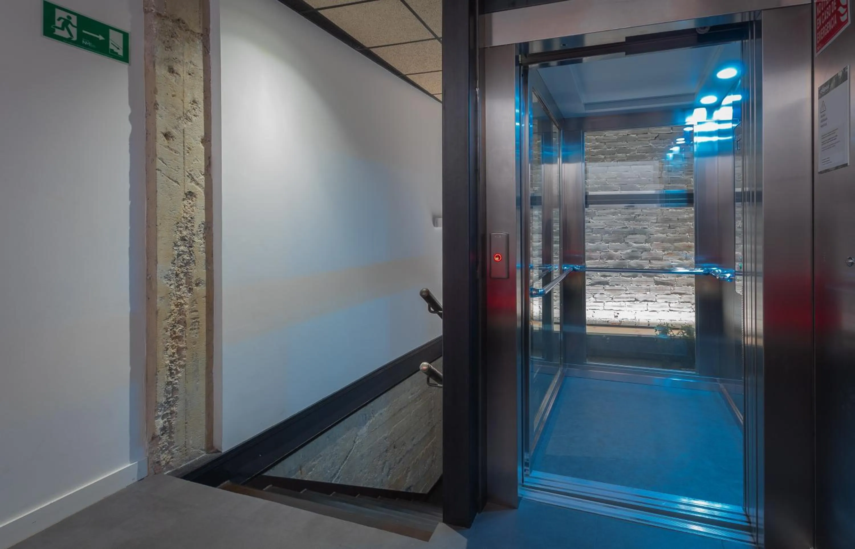 elevator in Ekoos Hostel, Bilbao Eko Hostel