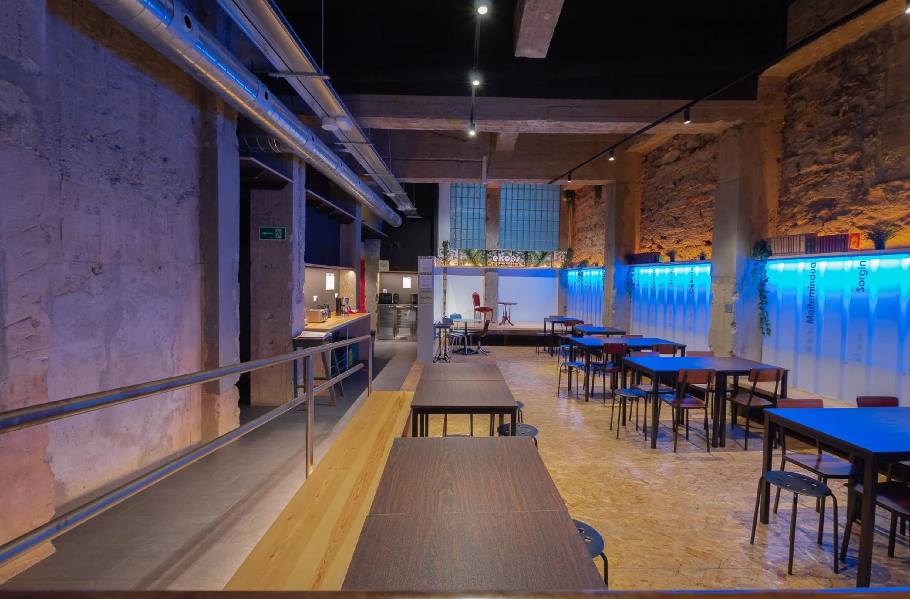 Living room in Ekoos Hostel, Bilbao Eko Hostel