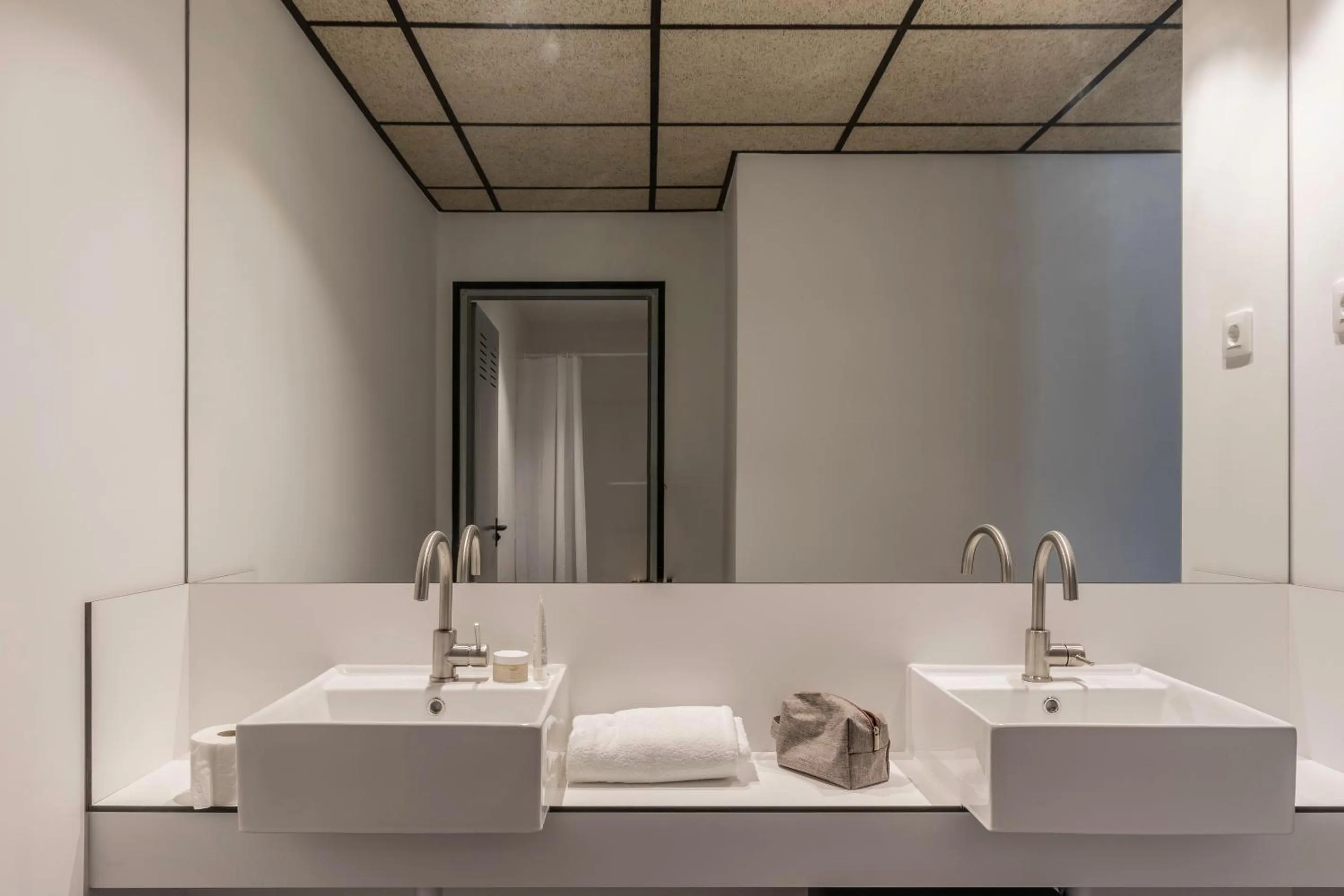 Bathroom in Ekoos Hostel, Bilbao Eko Hostel