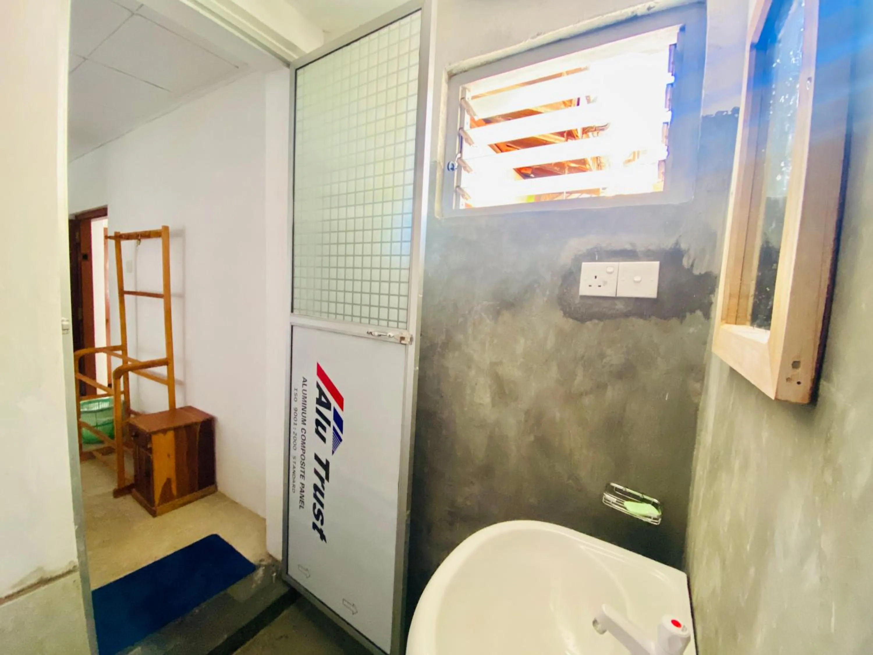 Bathroom in Hiriketiya Orchid Villa