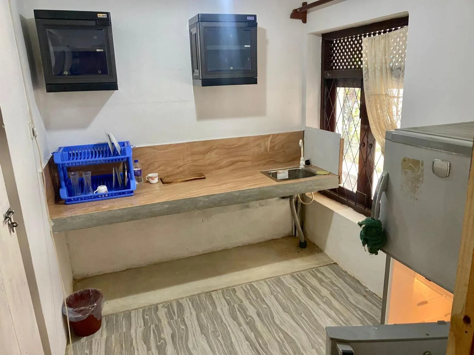 Kitchen or kitchenette in Hiriketiya Orchid Villa