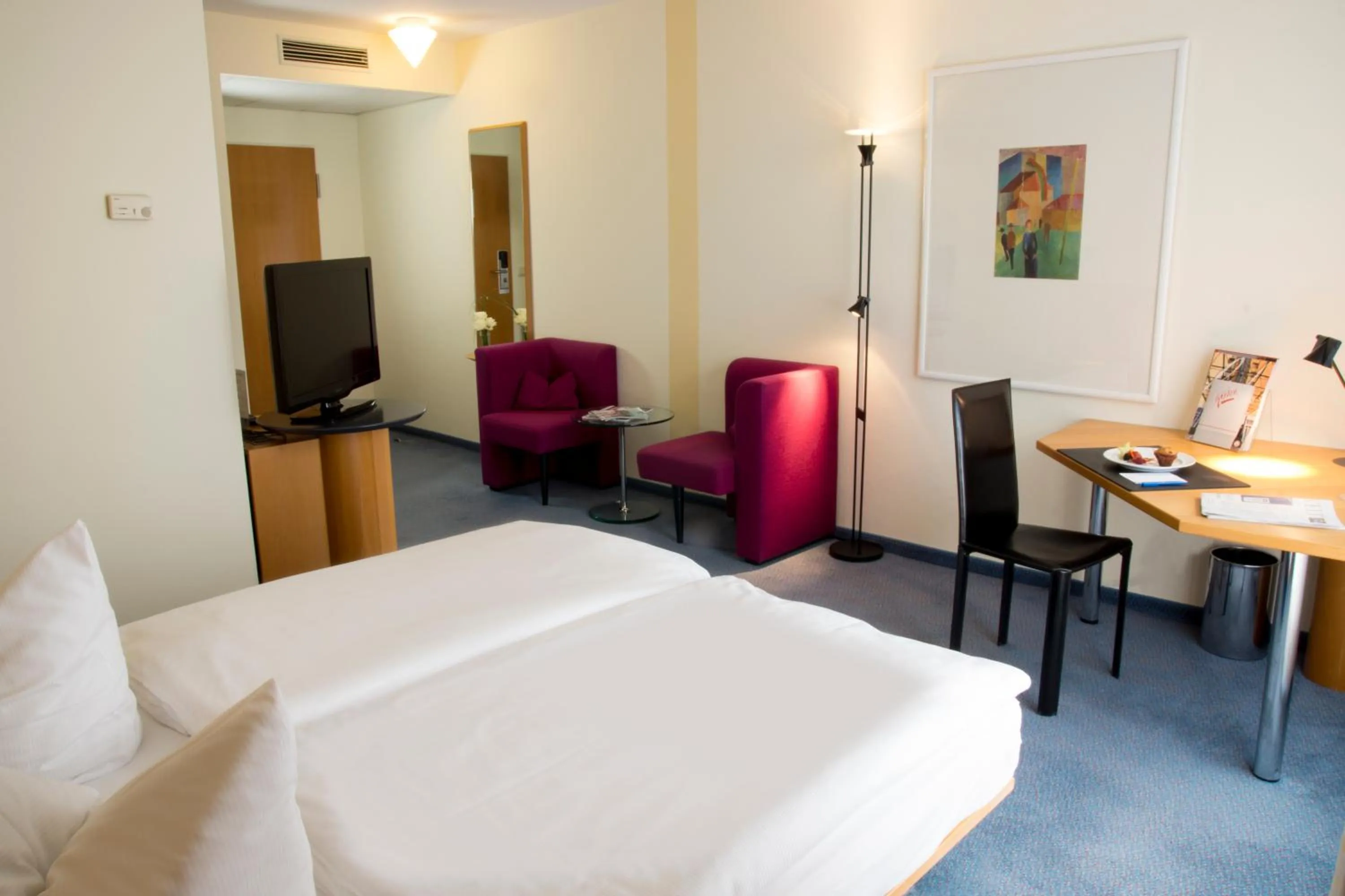 Photo of the whole room, Bed in Atlanta Hotel Leipzig