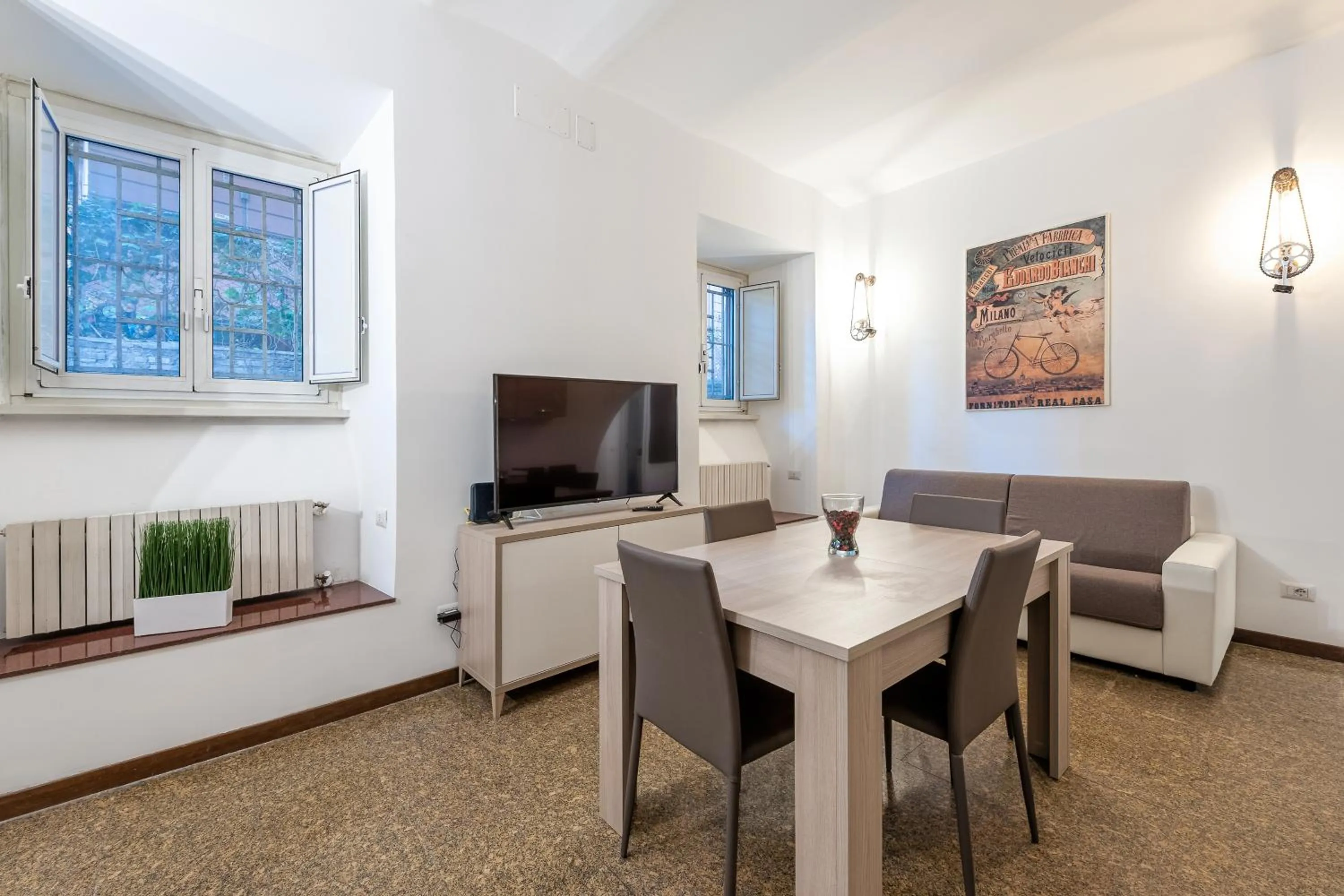 Dining area in Tour de Rome