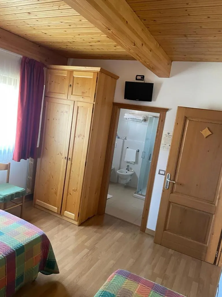 Bed in Albergo Ristorante Baraglia