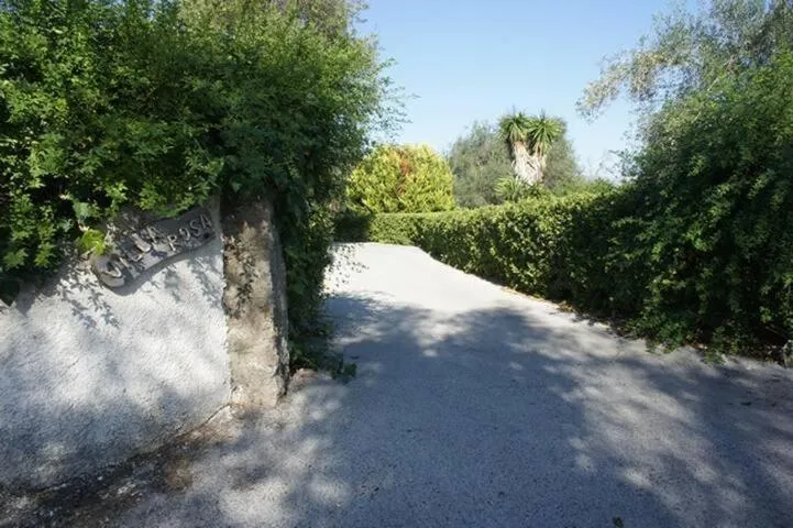 Property building in Villa Rosa Apartments