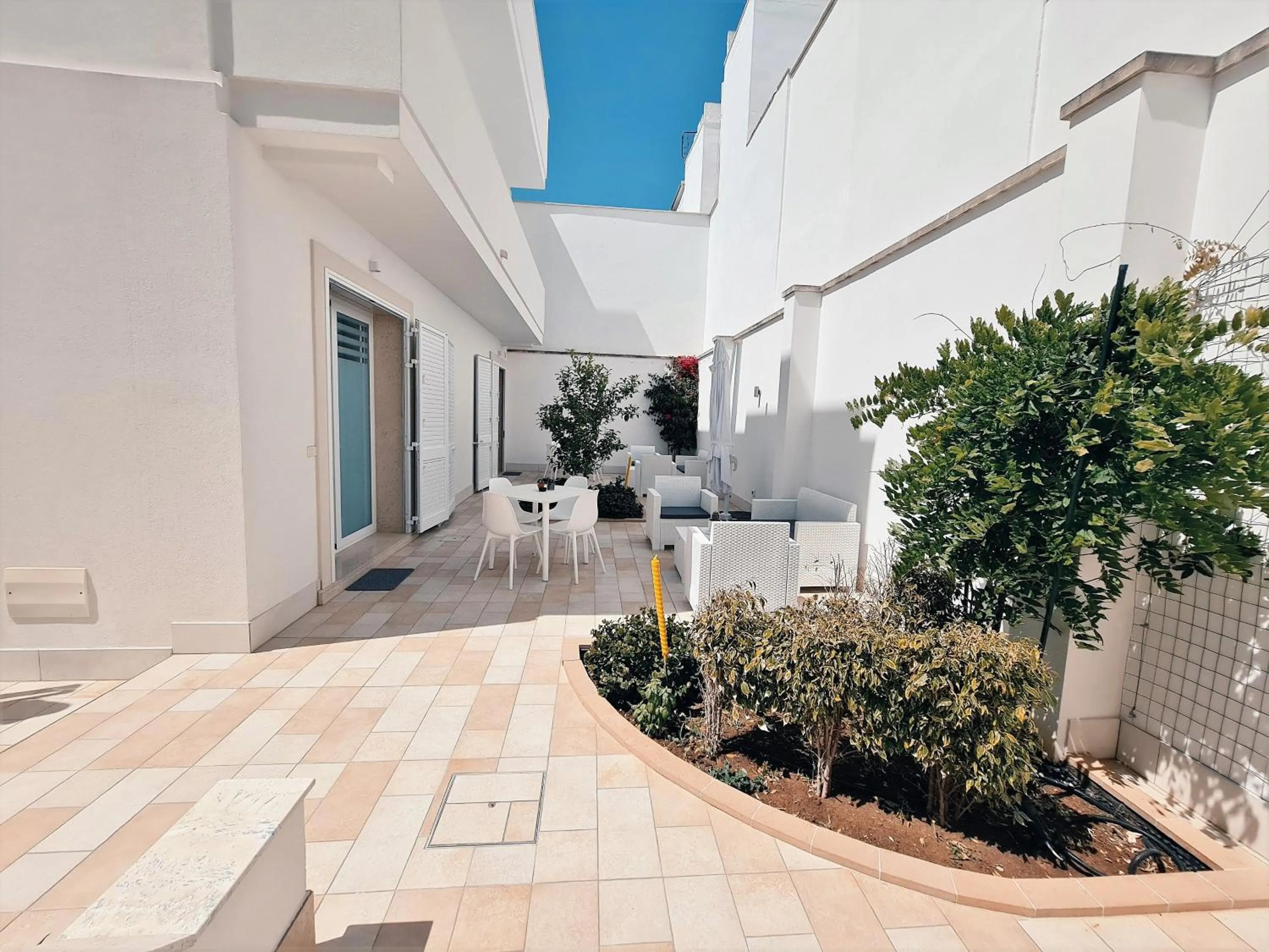 Garden view in Kalinifta Rooms Apartment