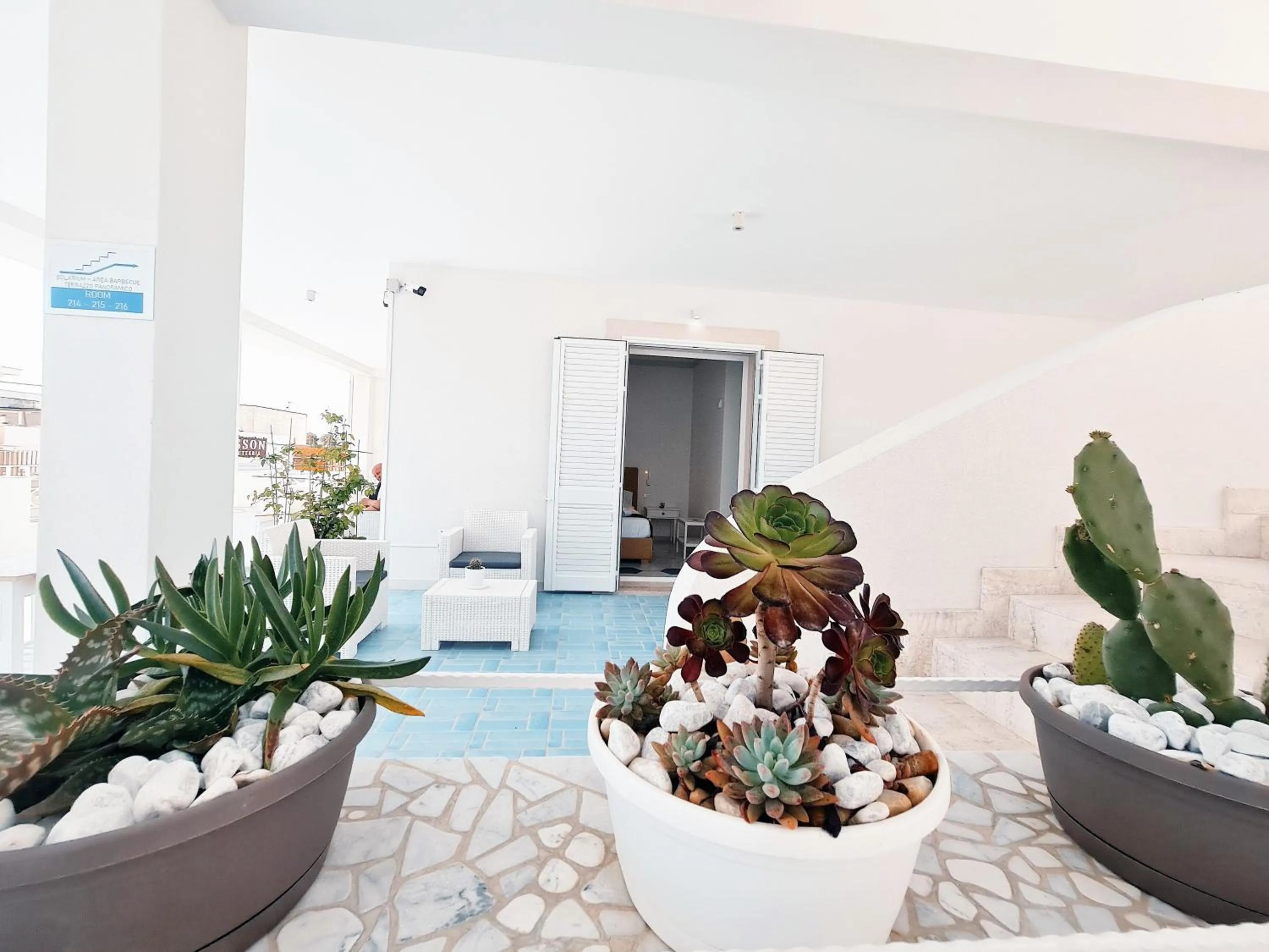 Patio in Kalinifta Rooms Apartment