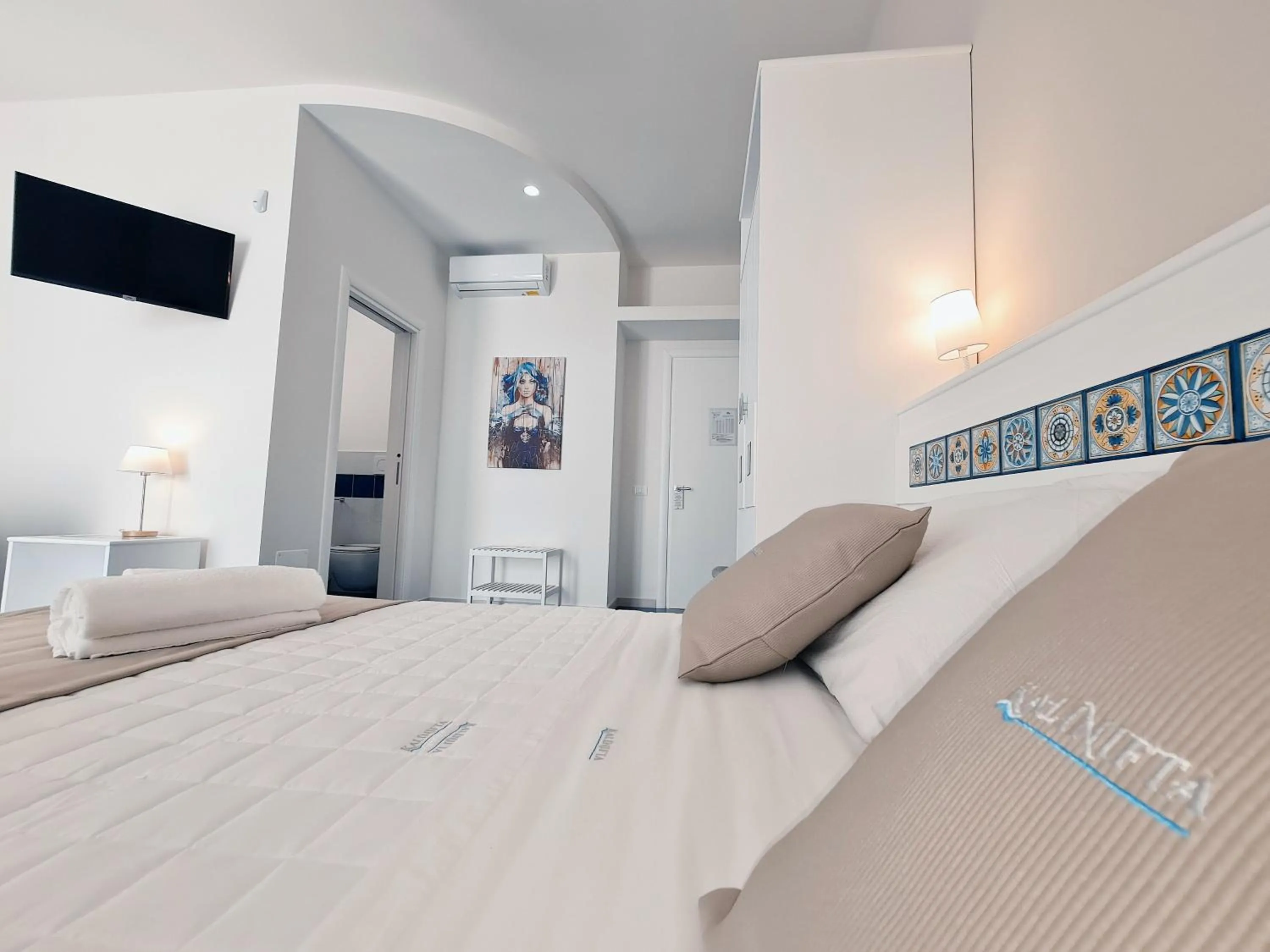 Bedroom, Bed in Kalinifta Rooms Apartment