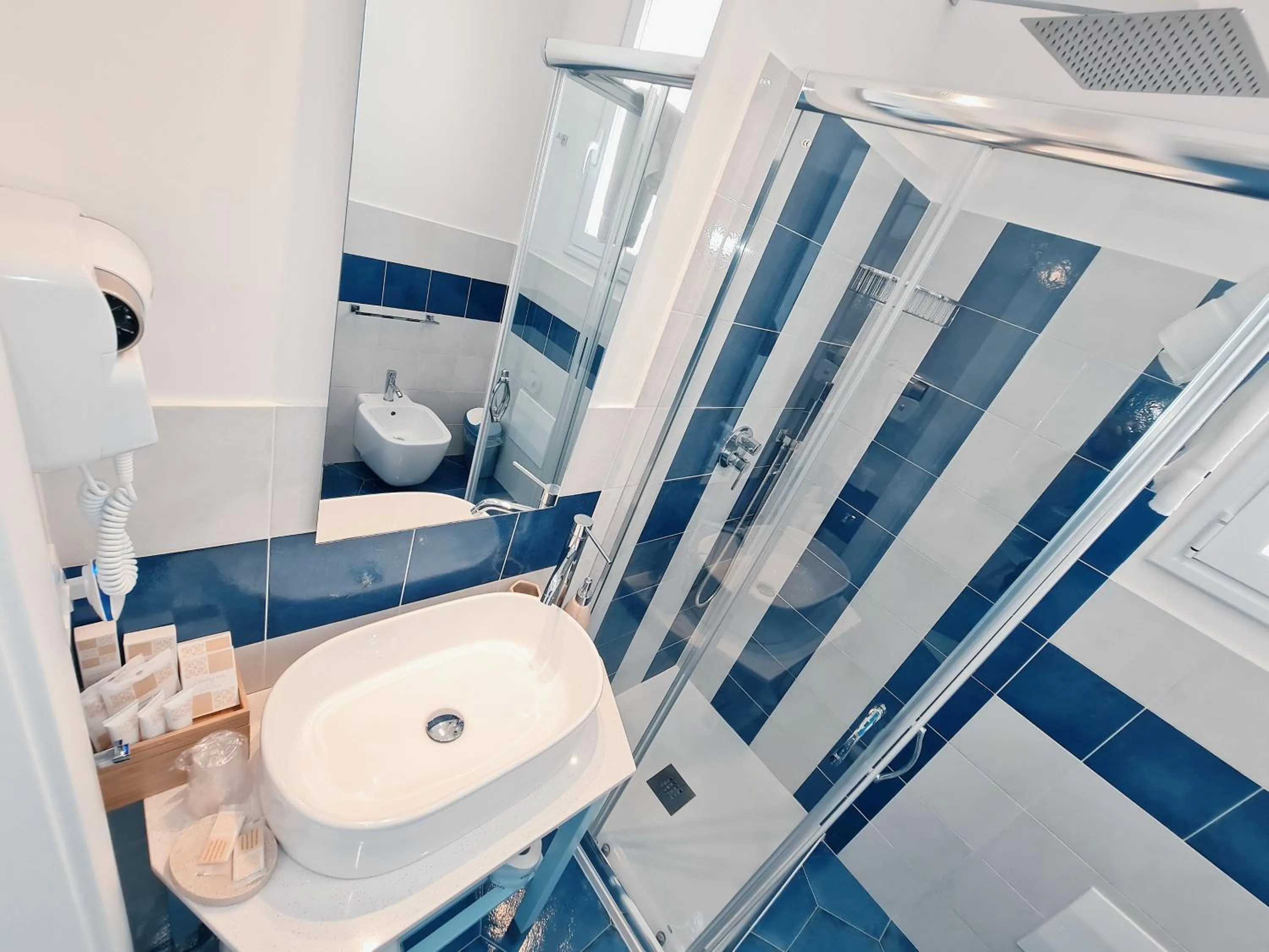 Bathroom in Kalinifta Rooms Apartment