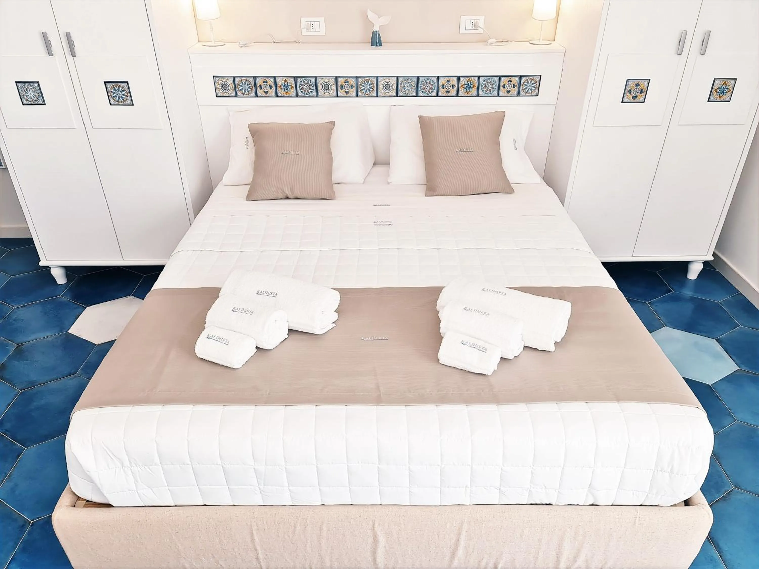 Bed in Kalinifta Rooms Apartment