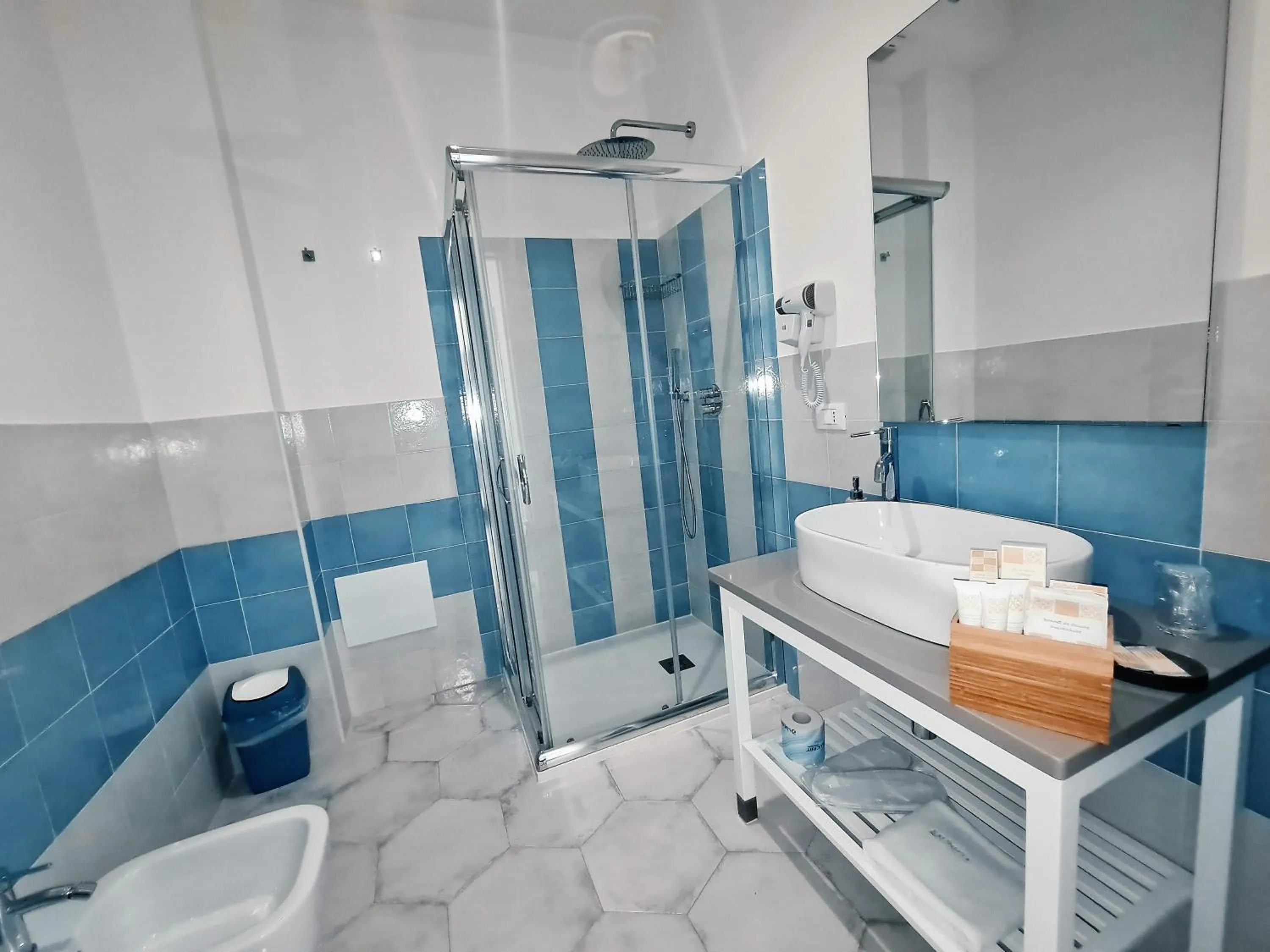 Bathroom in Kalinifta Rooms Apartment