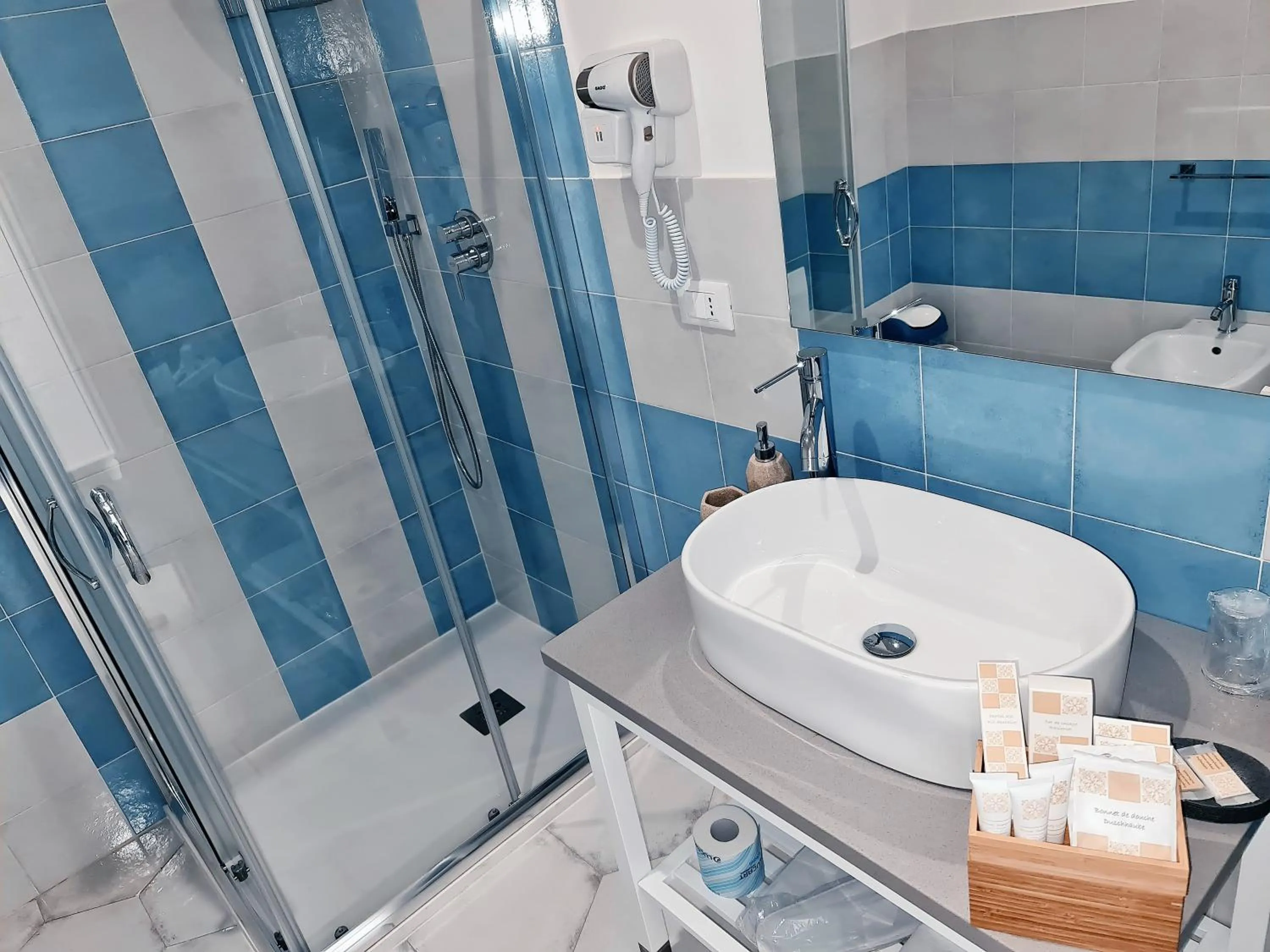 Bathroom in Kalinifta Rooms Apartment