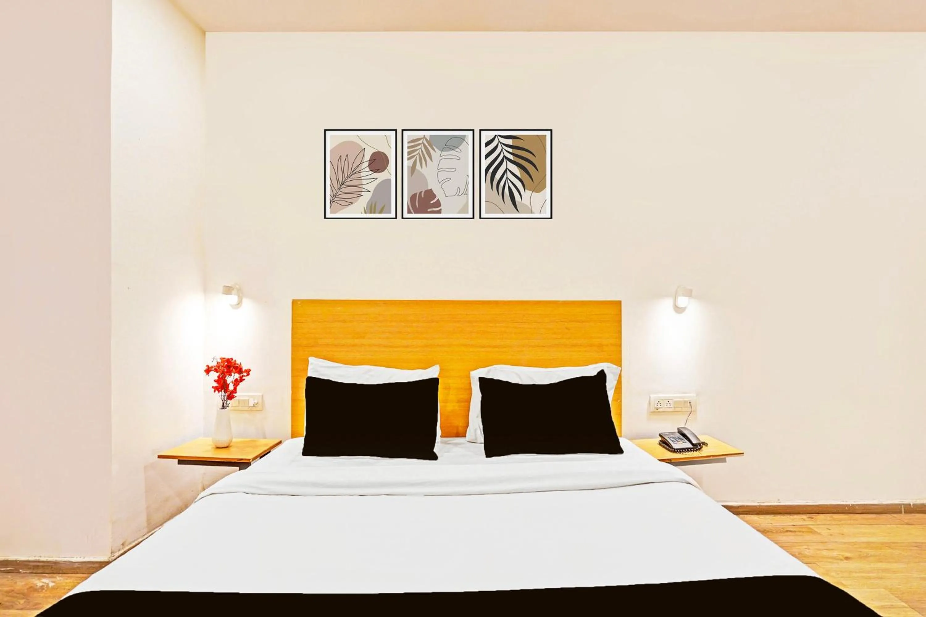 Bedroom, Bed in Townhouse Mukut Bazar